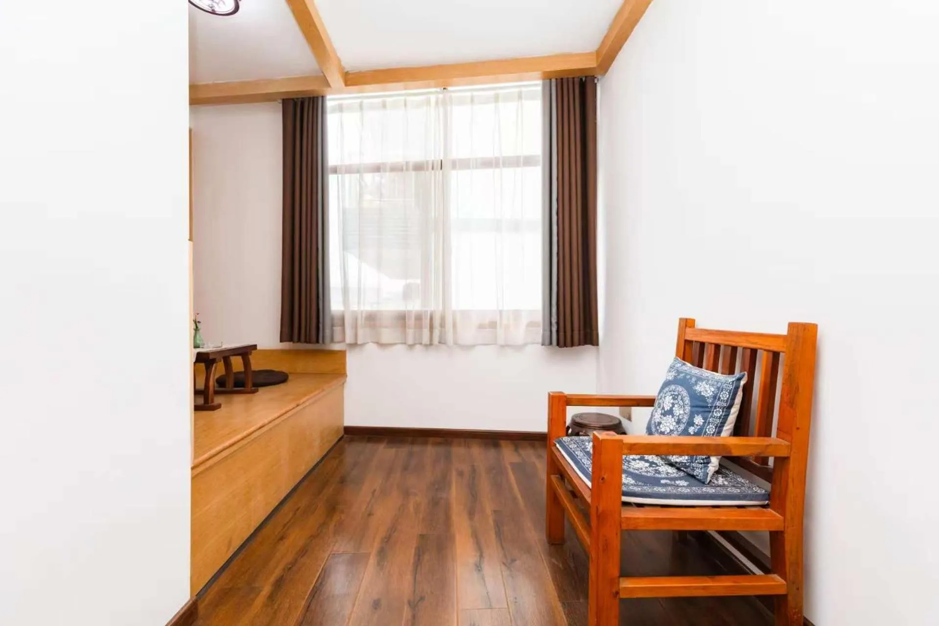 Balcony/Terrace in Hotel California Zhangjiajie