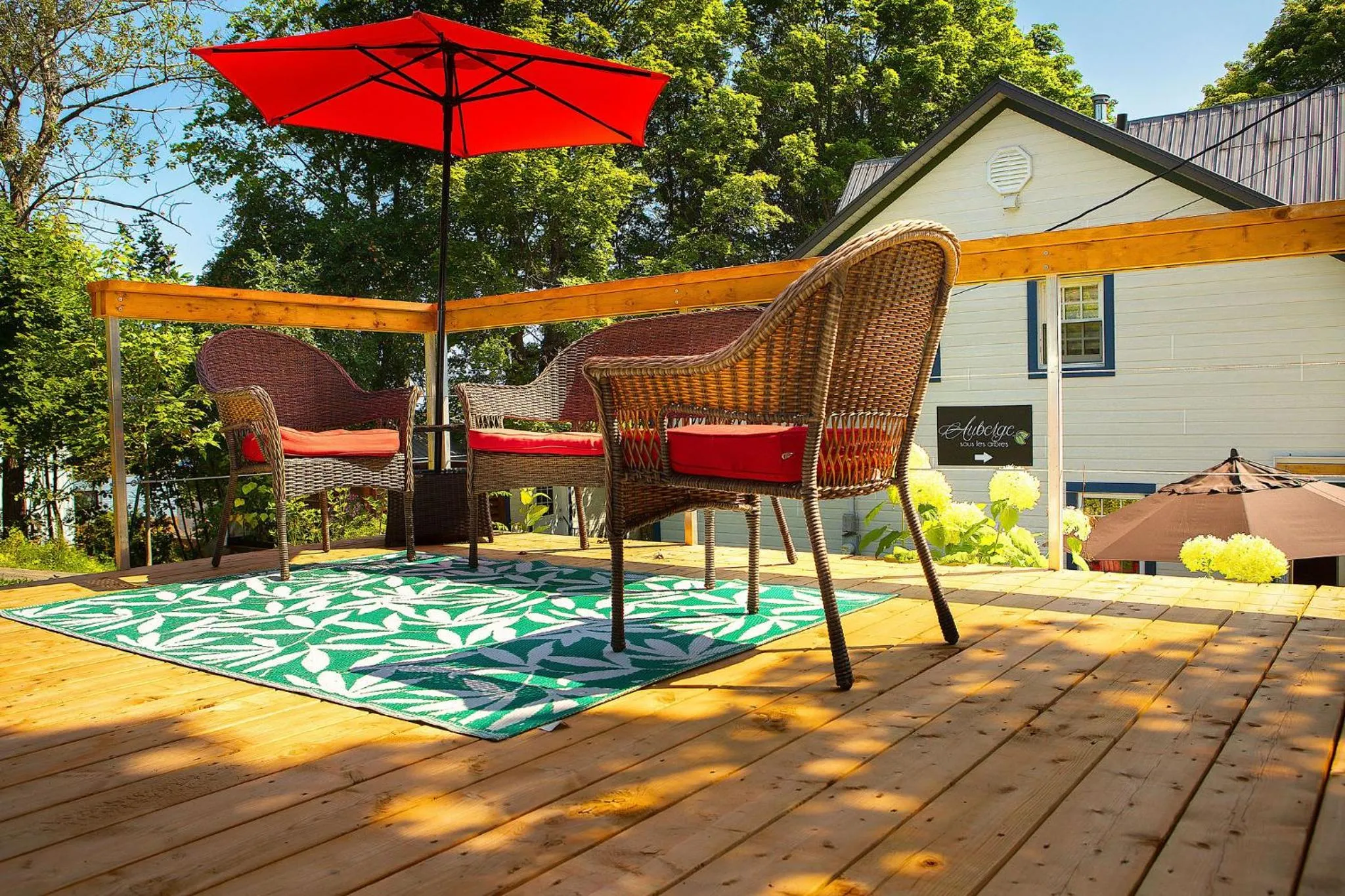 Patio in Auberge Sous les Arbres
