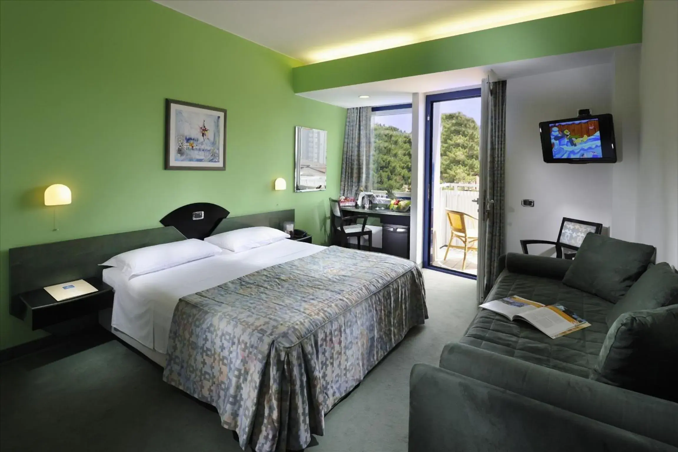 Two Connecting Rooms (4-7 people) in Hotel Medusa Splendid Two Connecting Rooms (4-7 people) in Hotel Medusa Splendid