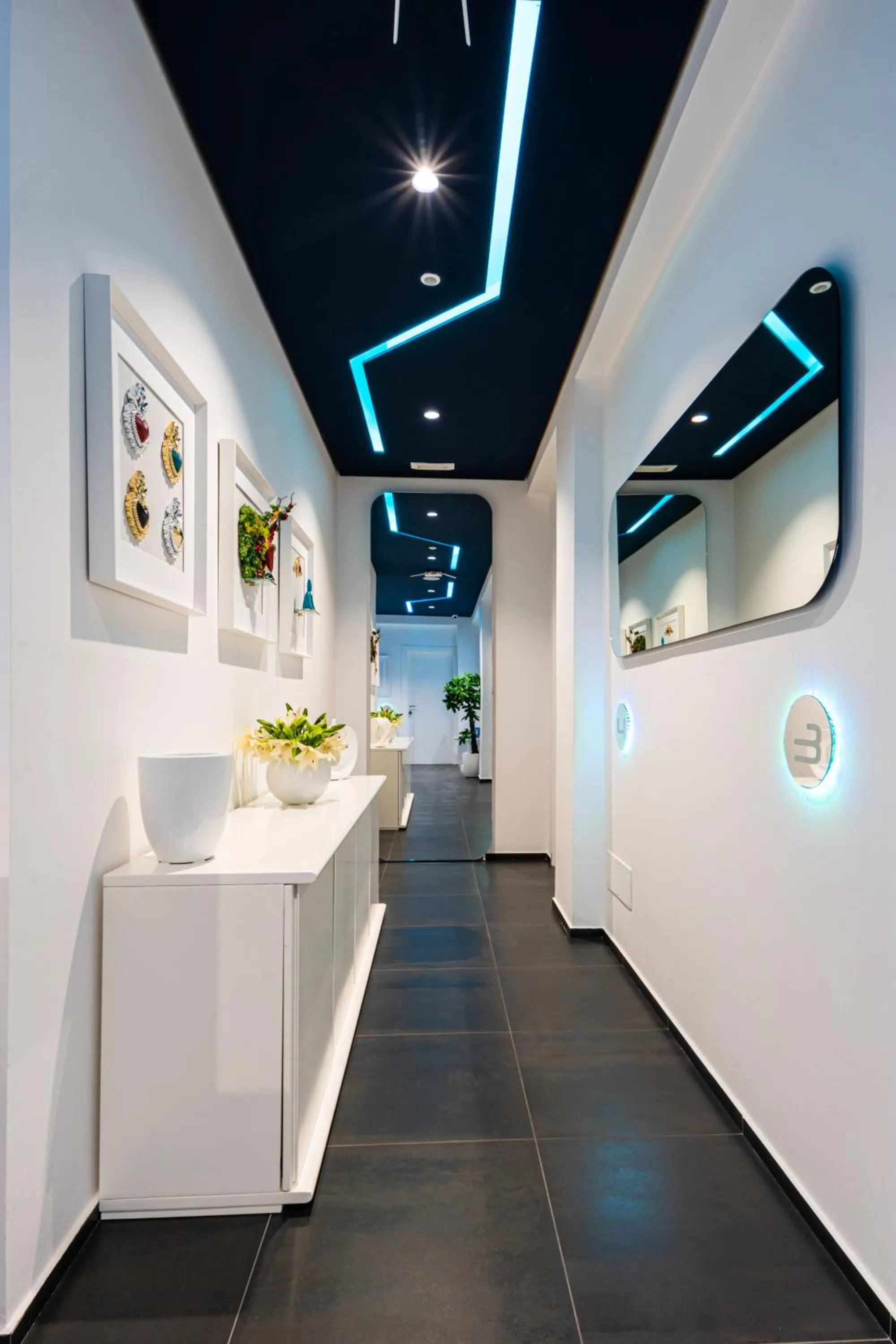 Decorative detail in Skyhouse Beverello