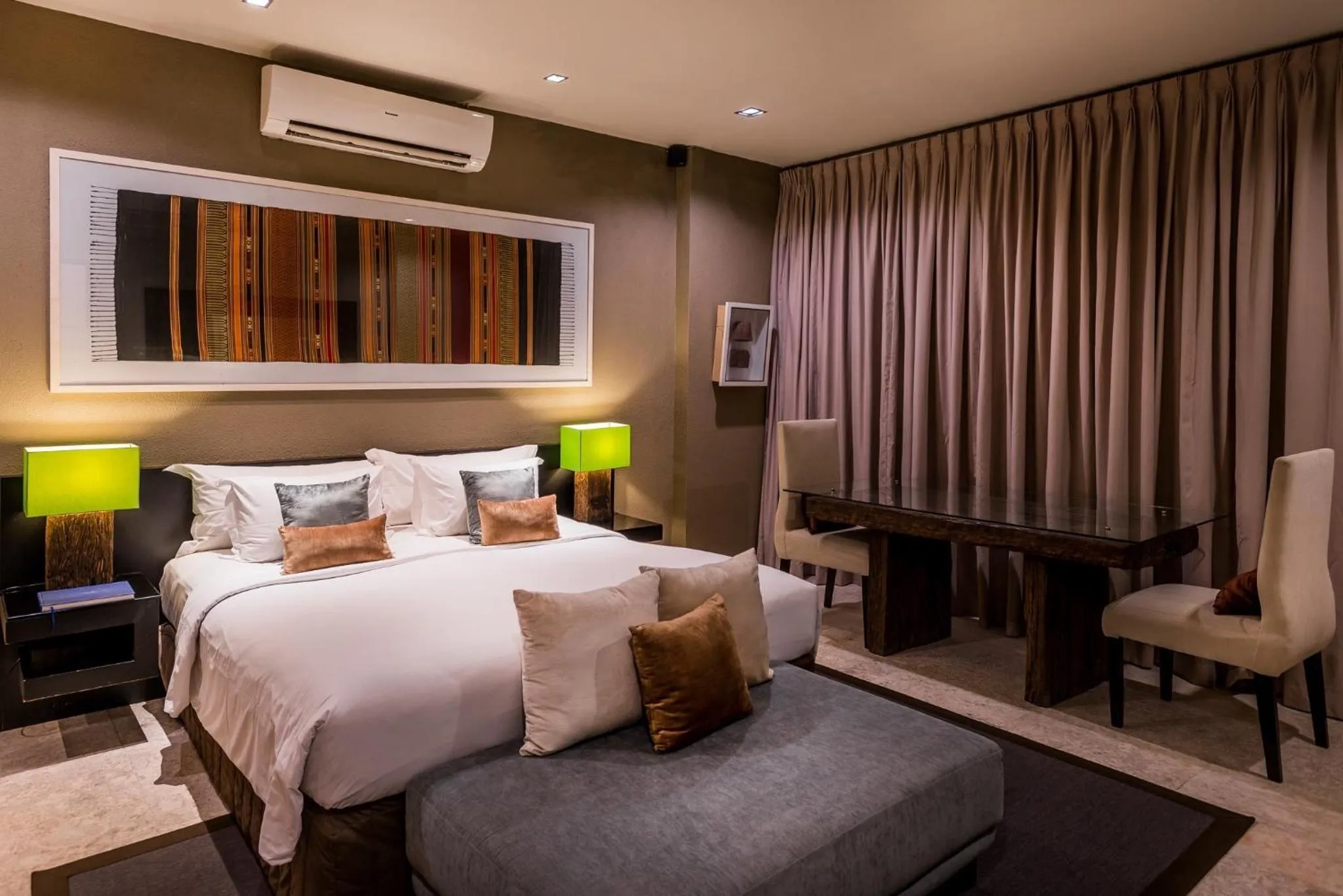 Photo of the whole room, Bed in Cicada Luxury Townhouses