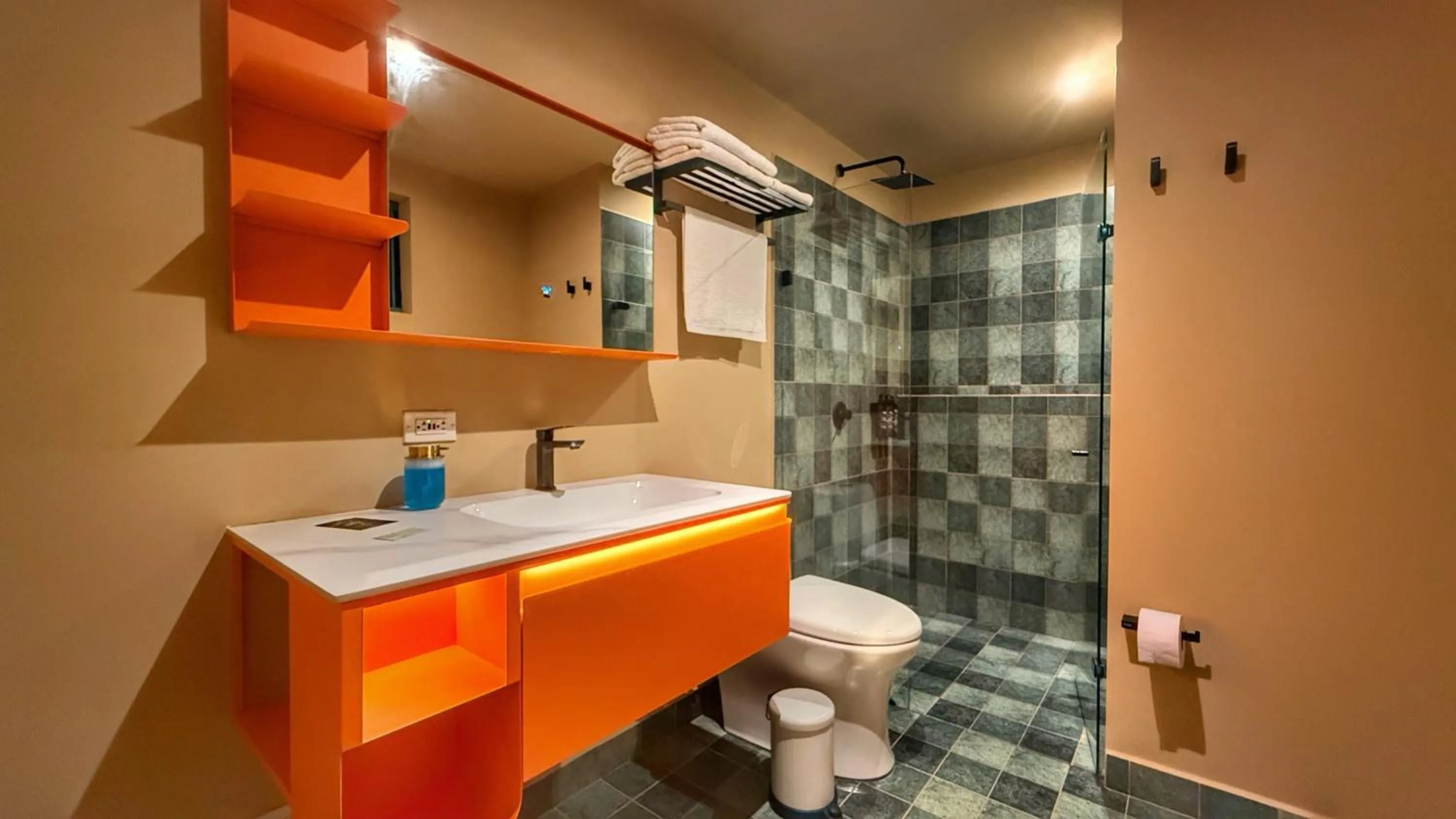 Bathroom in Autenthico Provenza Home Medellin