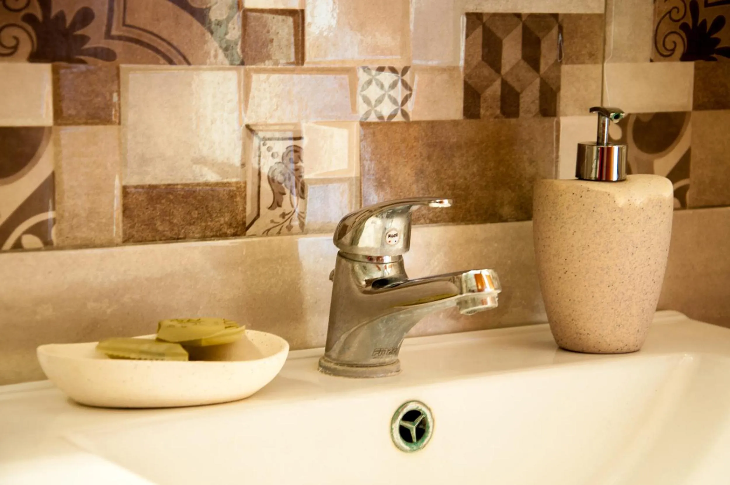 Shower in Christina Rooms