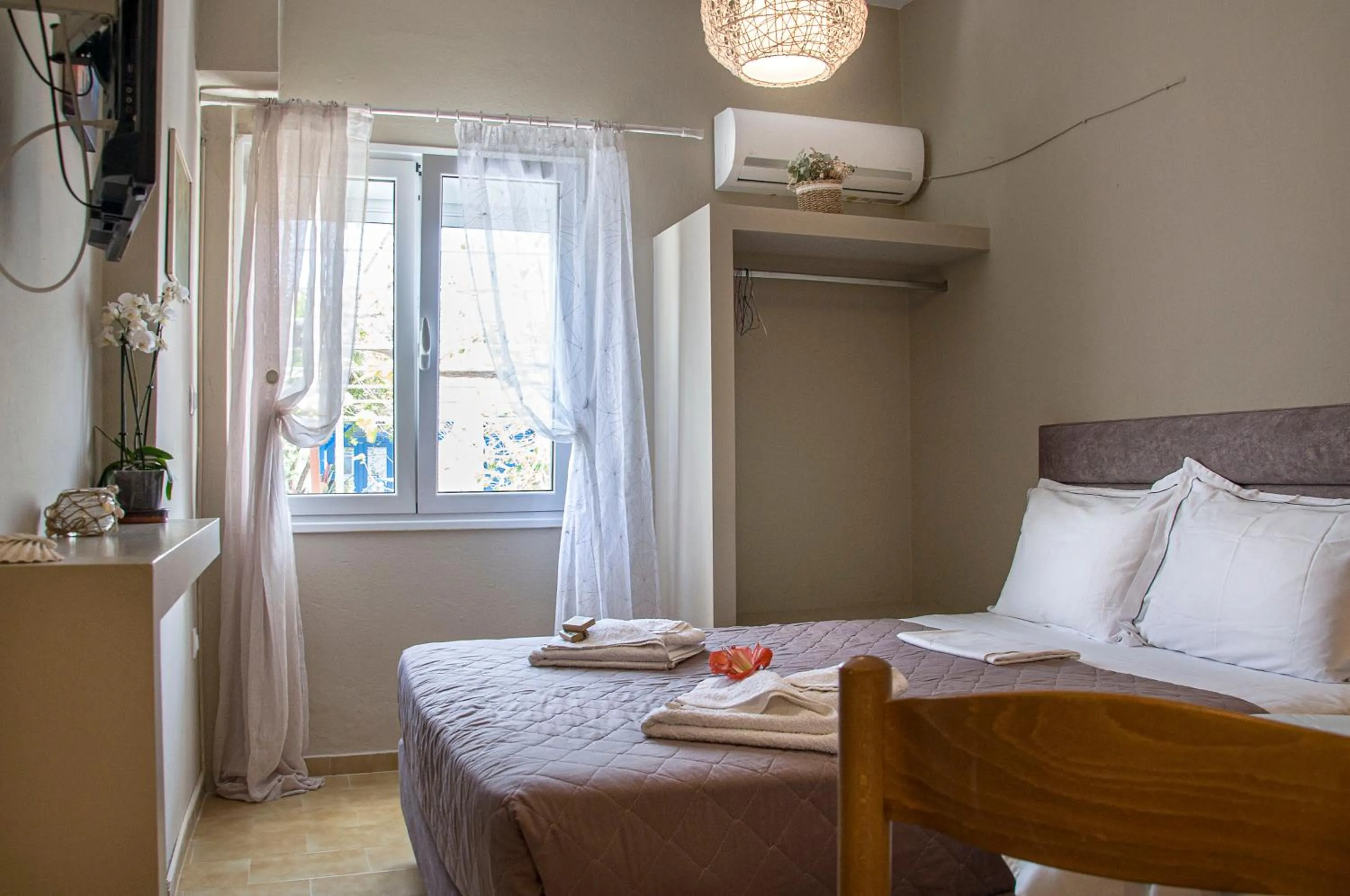 Bedroom, Bed in Christina Rooms