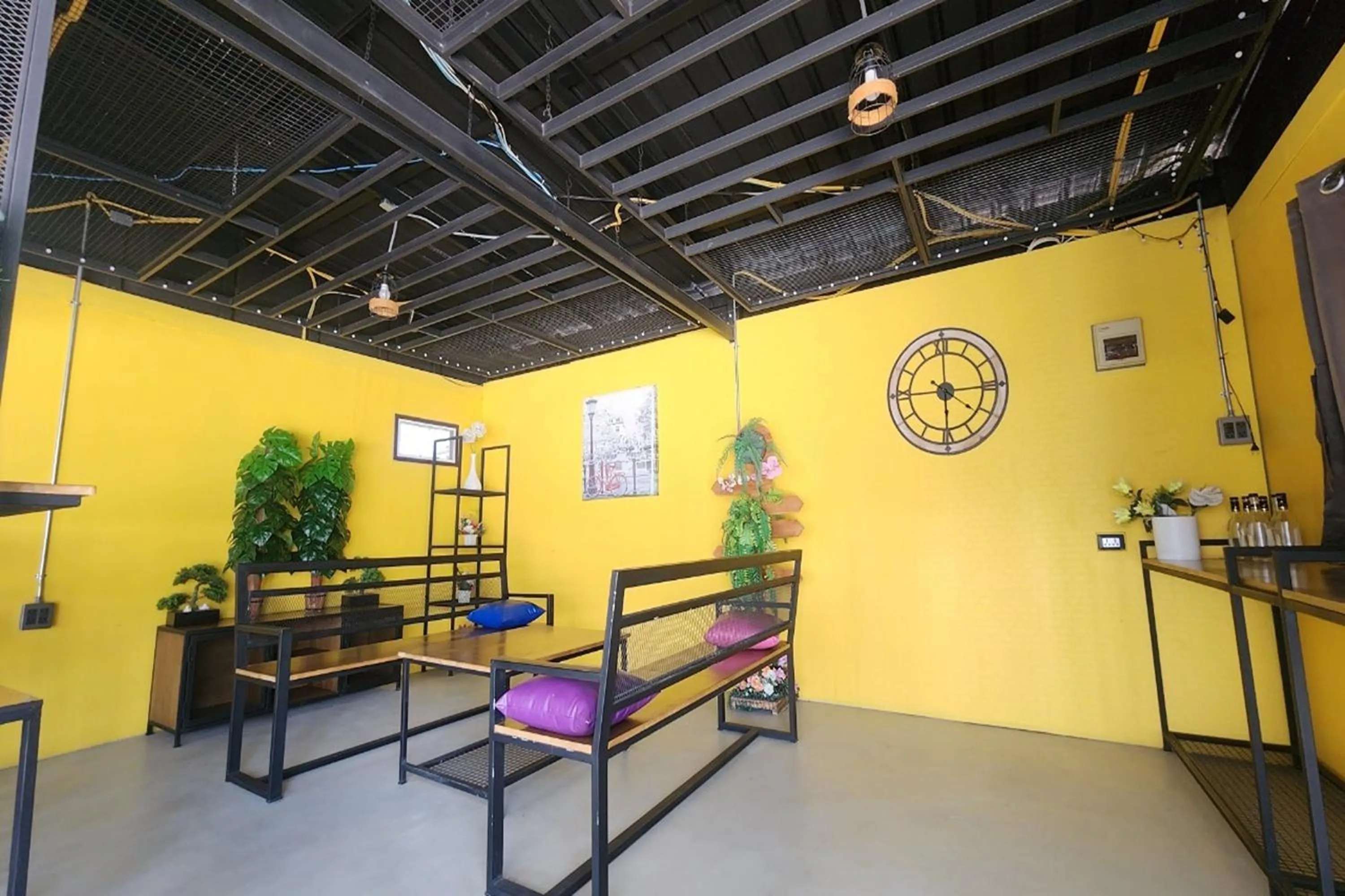 Lobby or reception in Ton Hom Pool Party