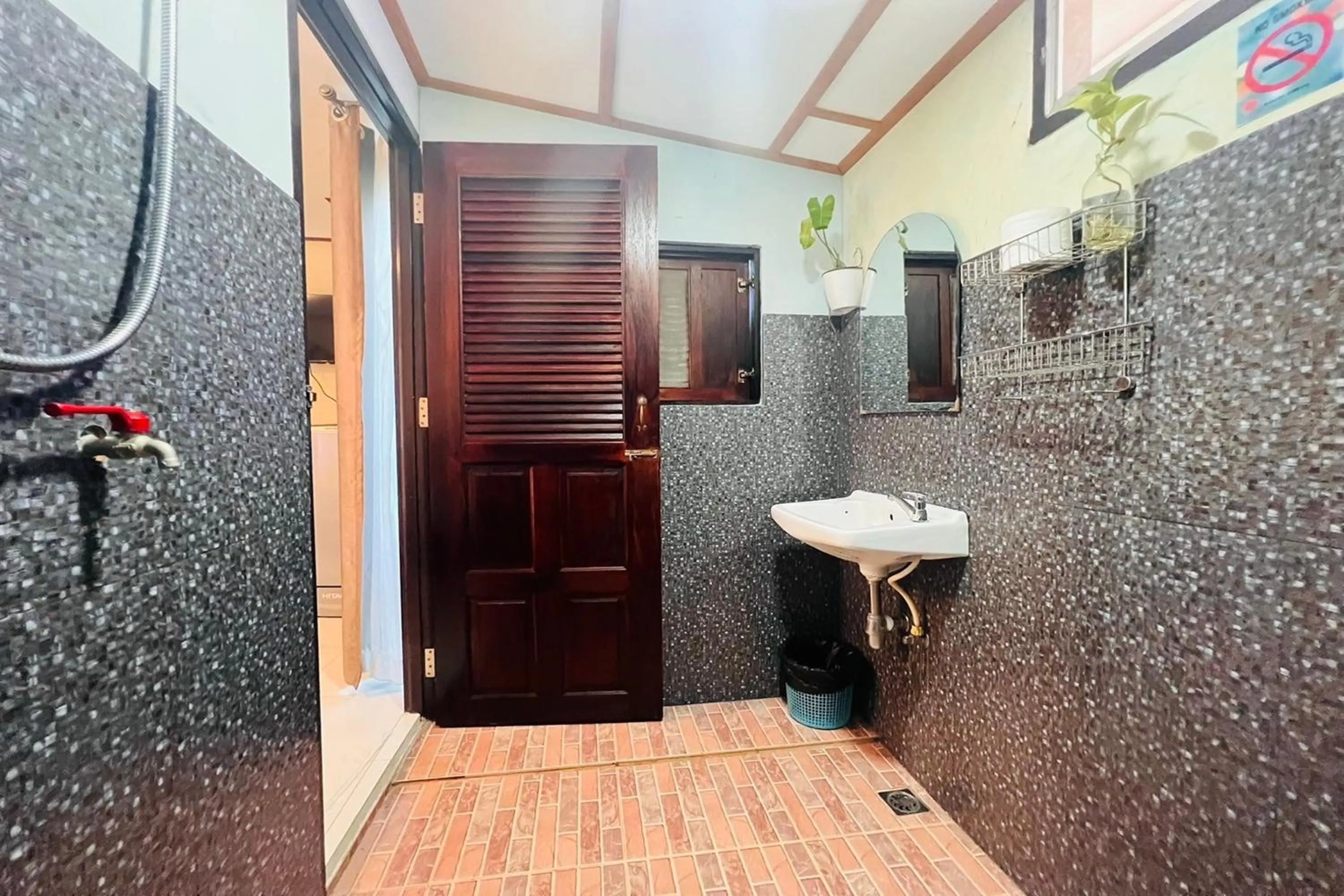 Bathroom in Ton Hom Pool Party