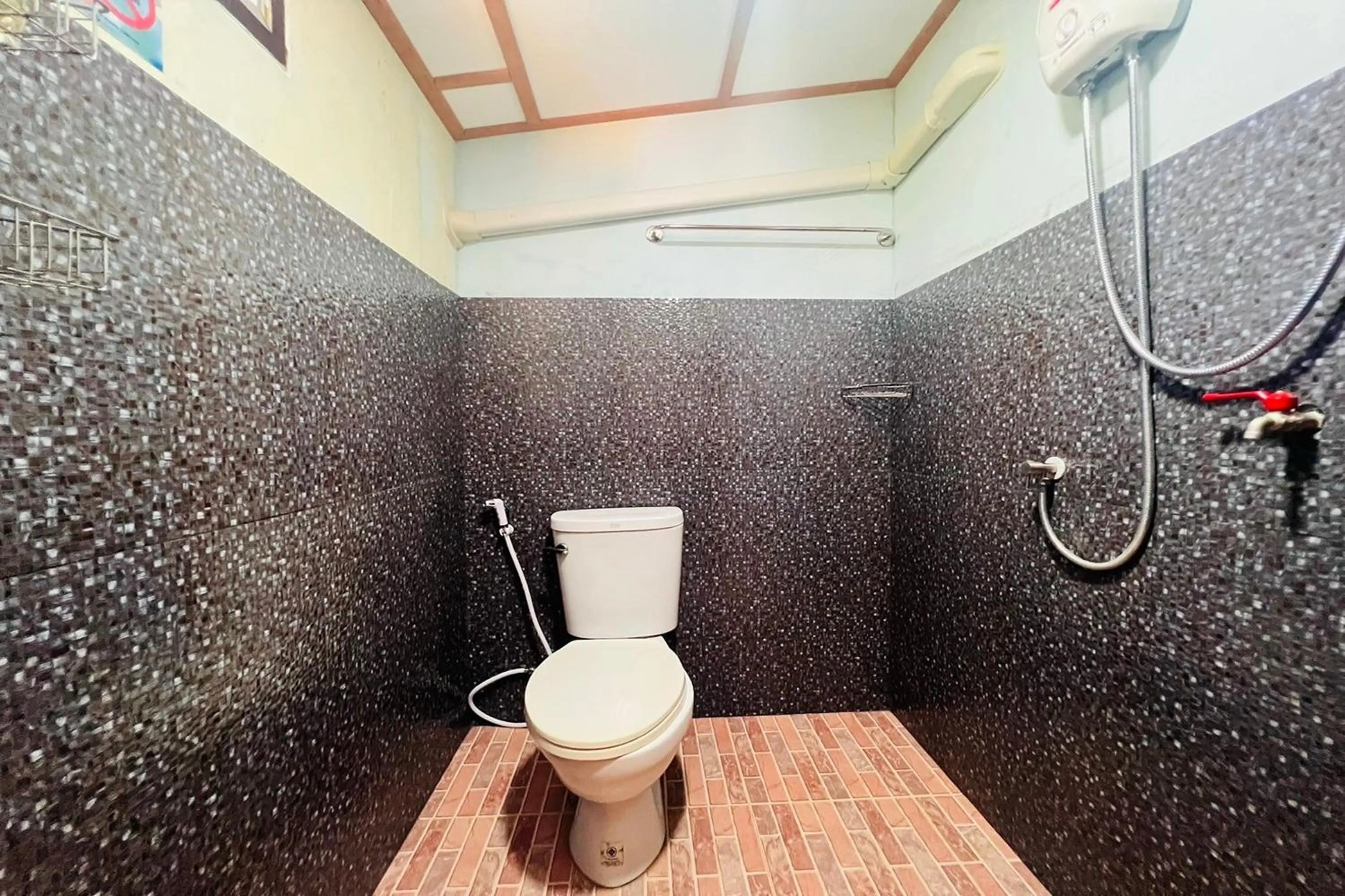 Bathroom in Ton Hom Pool Party