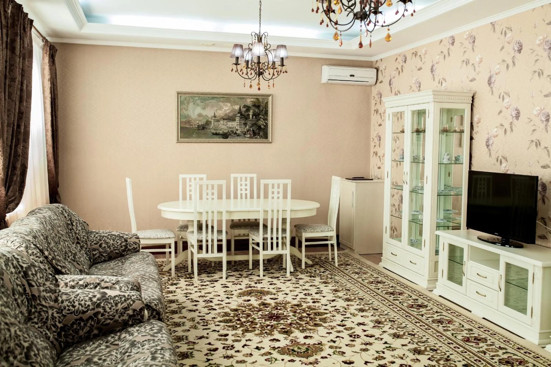 Seating area in Hotel Miss Mari