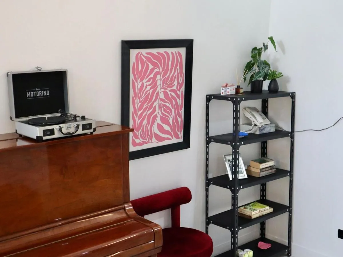 Soho-Style Loft - City Center with 4BR, Wifi and Gameroom