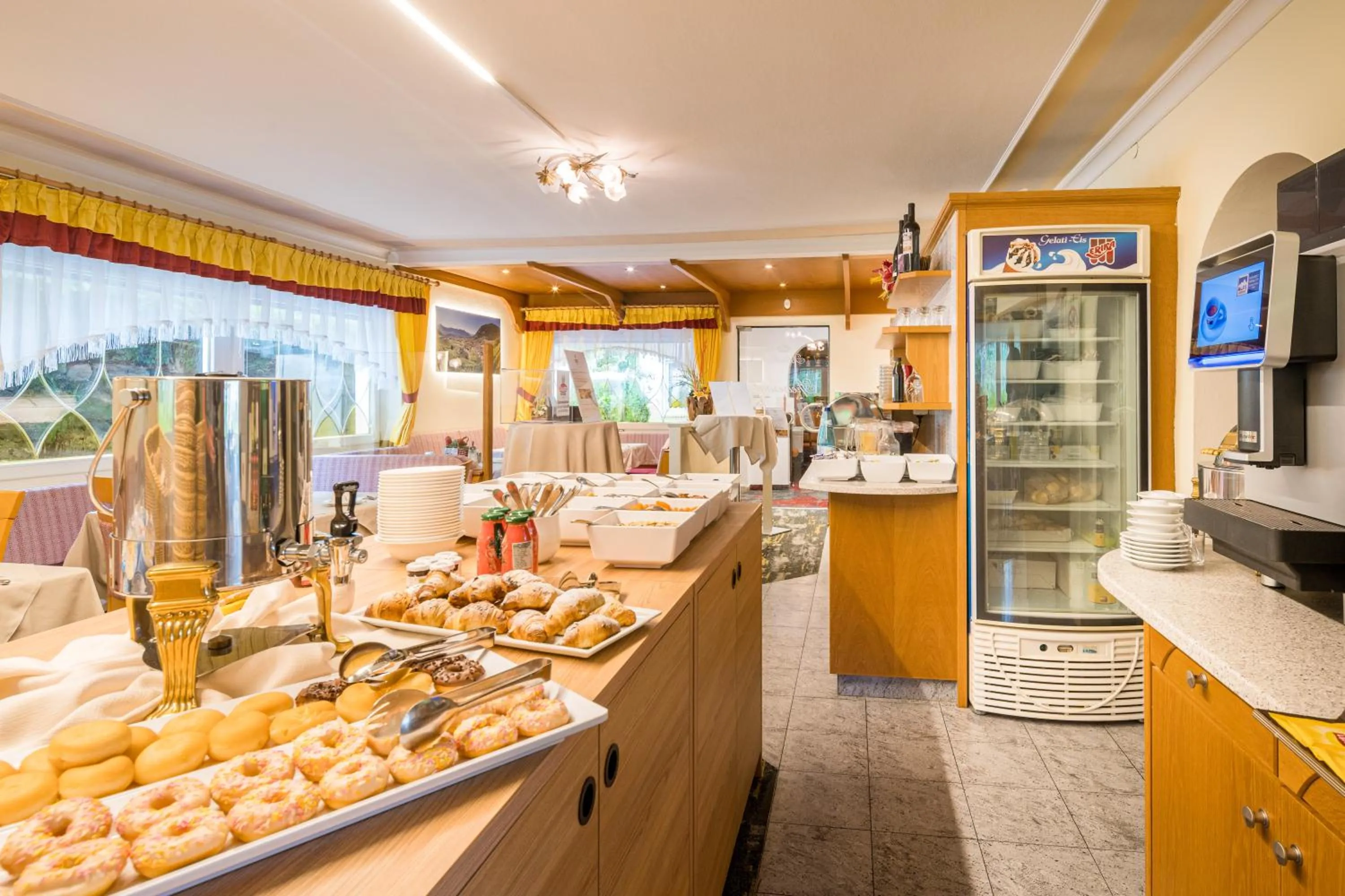 Breakfast in Ruster Resort