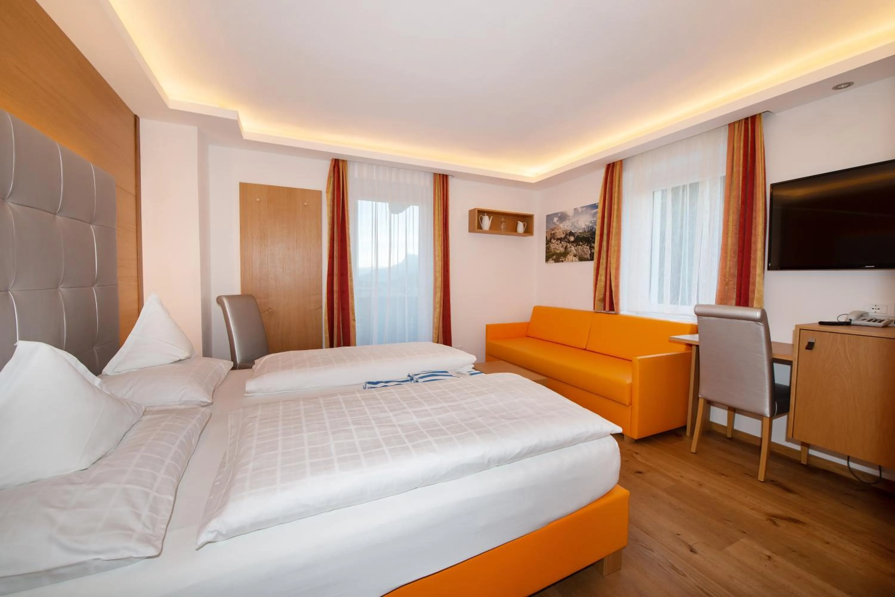 Bedroom, Bed in Ruster Resort