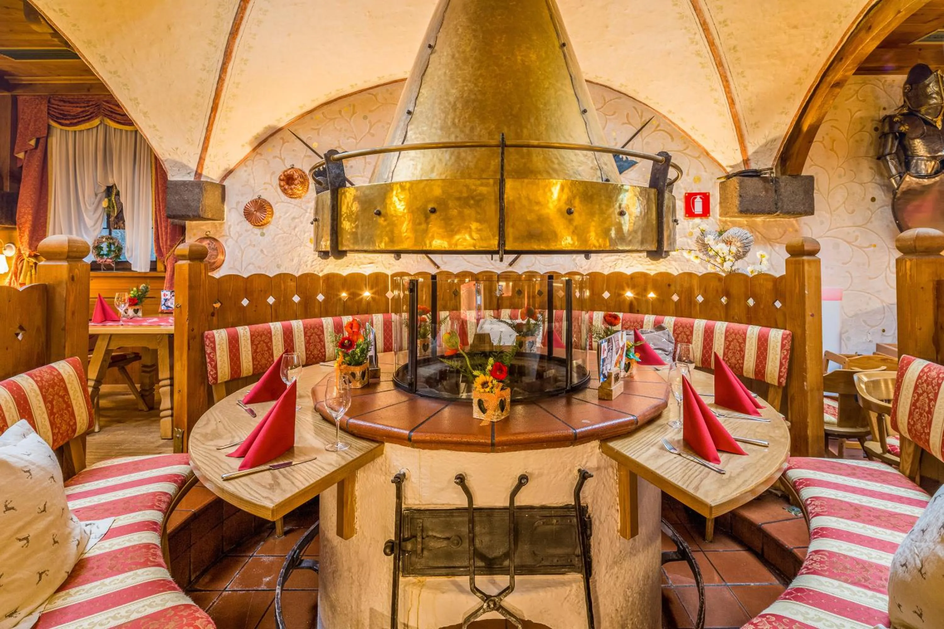 Restaurant/places to eat in Ruster Resort