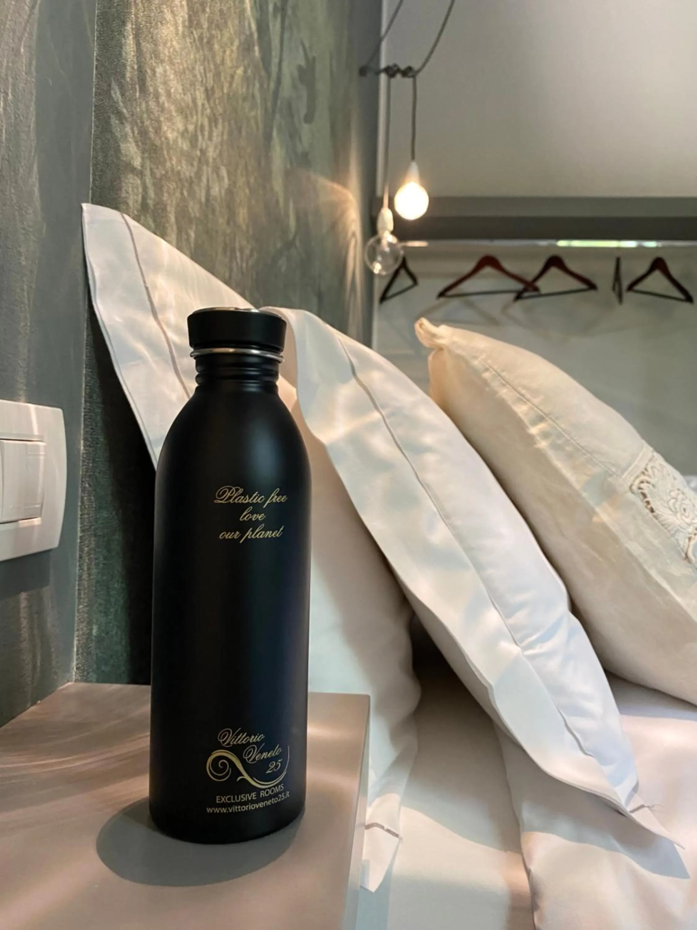 Logo/Certificate/Sign, Bed in Vittorio Veneto 25