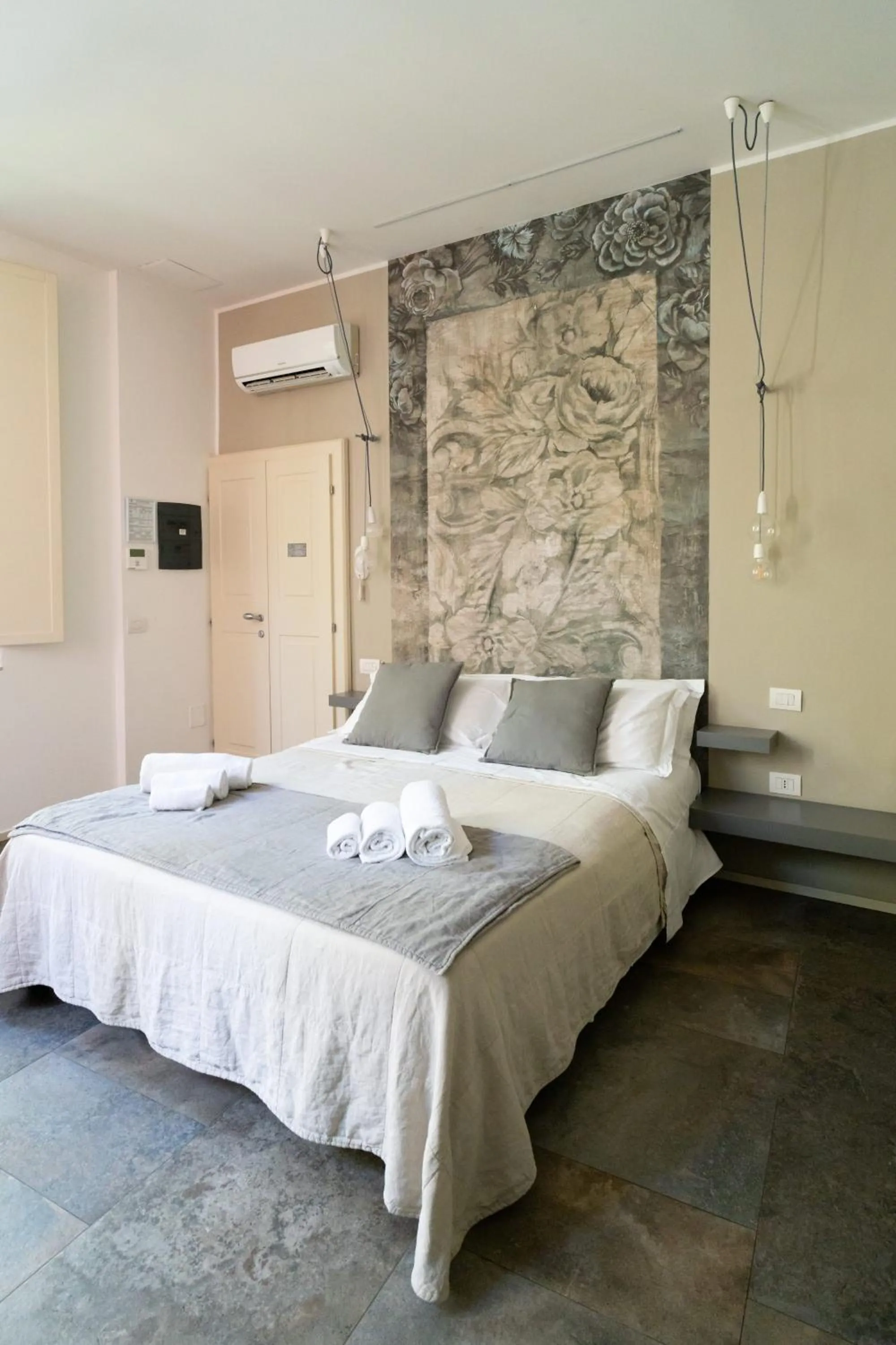 Bed in Vittorio Veneto 25