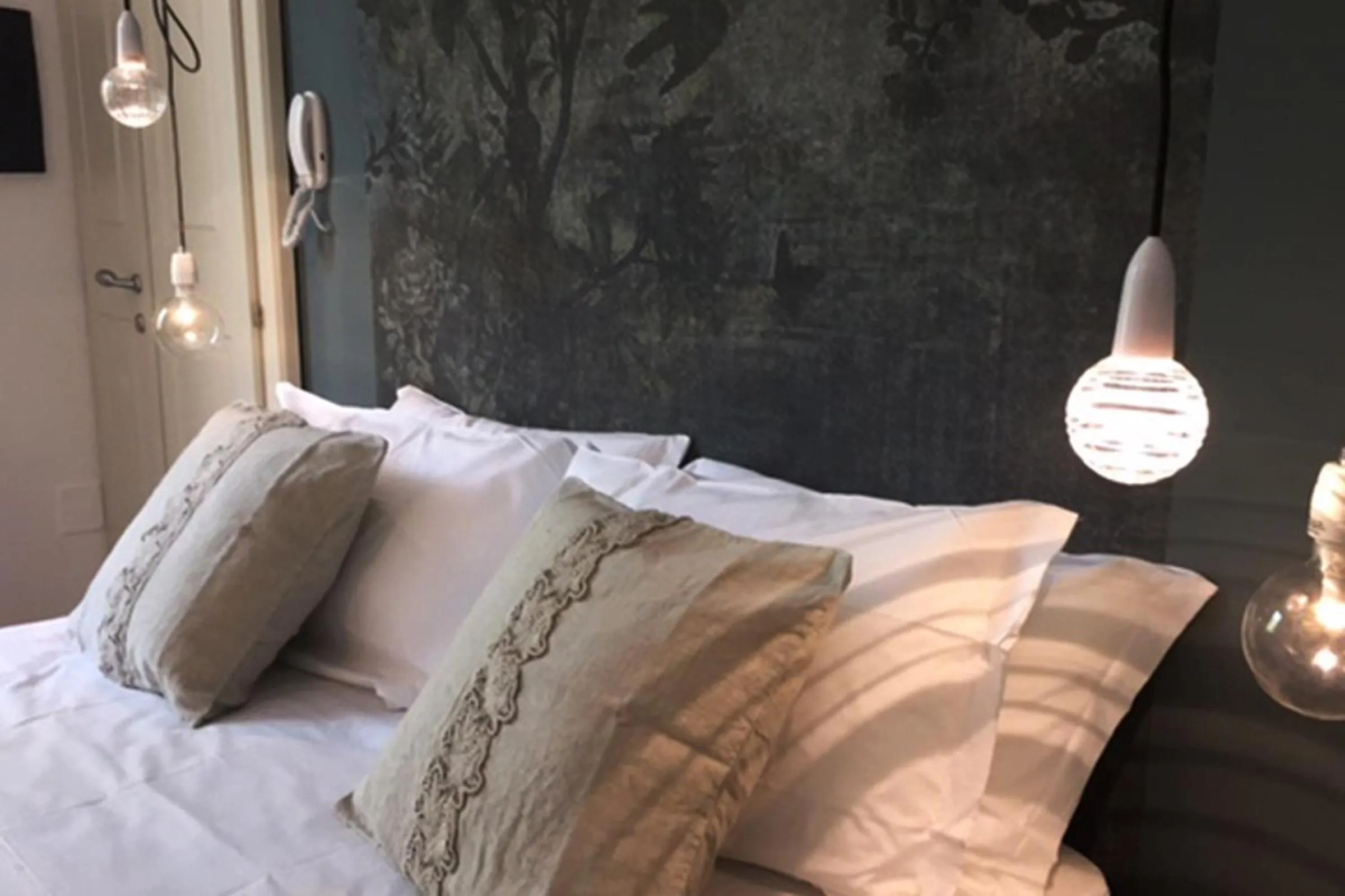 Decorative detail, Bed in Vittorio Veneto 25