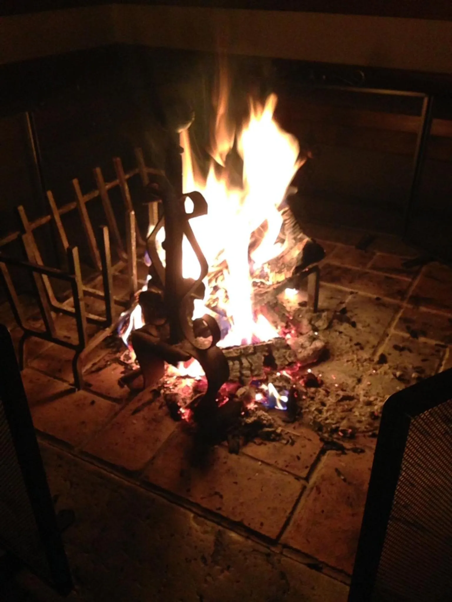 Communal lounge/ TV room in B&B Rossodisera