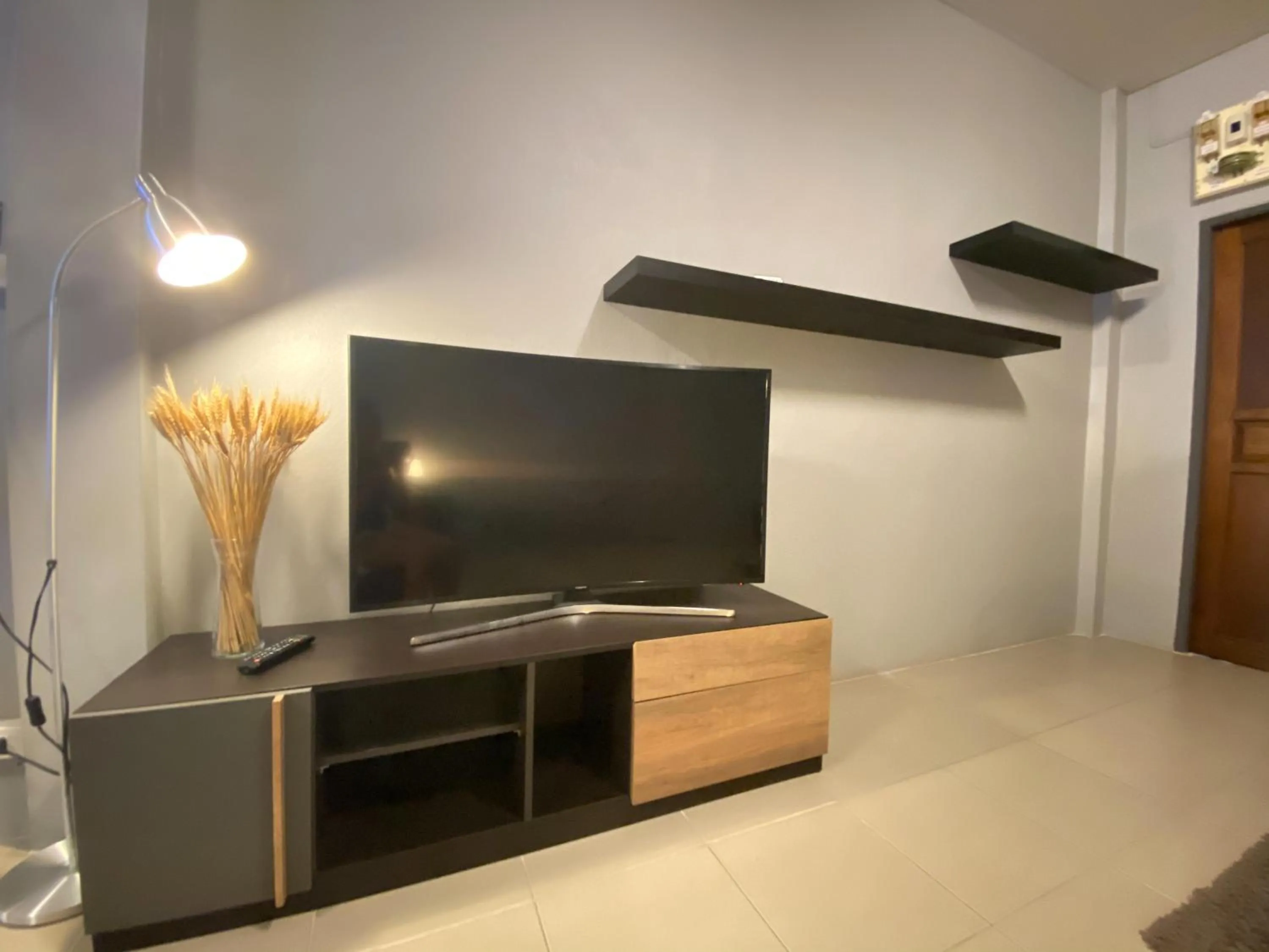 TV and multimedia in Infinity Guesthouse