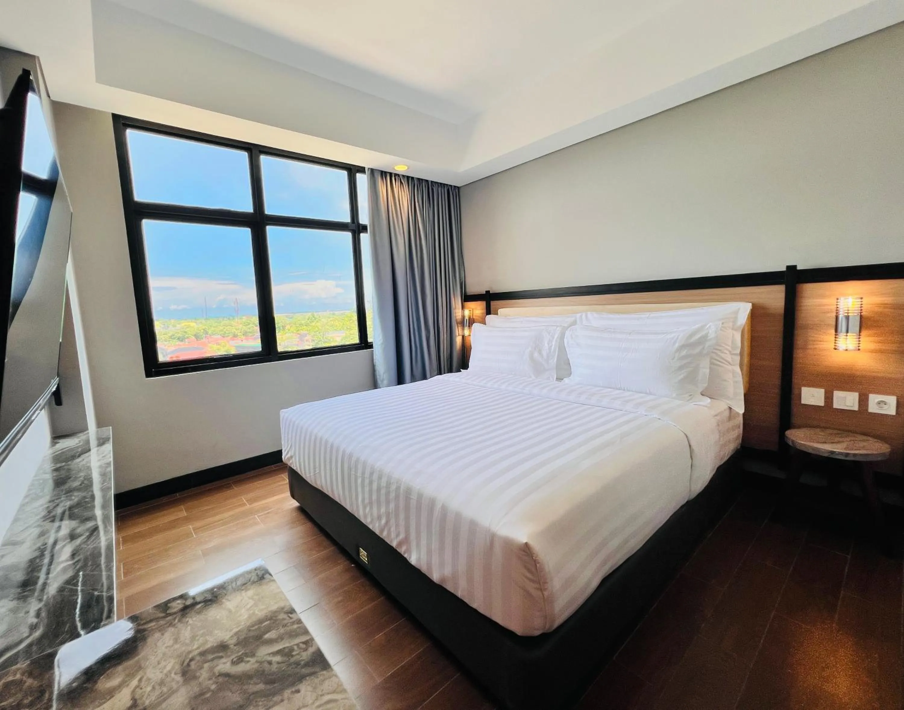Bedroom, Bed in d'primahotel Airport Sultan Hasanuddin Makassar