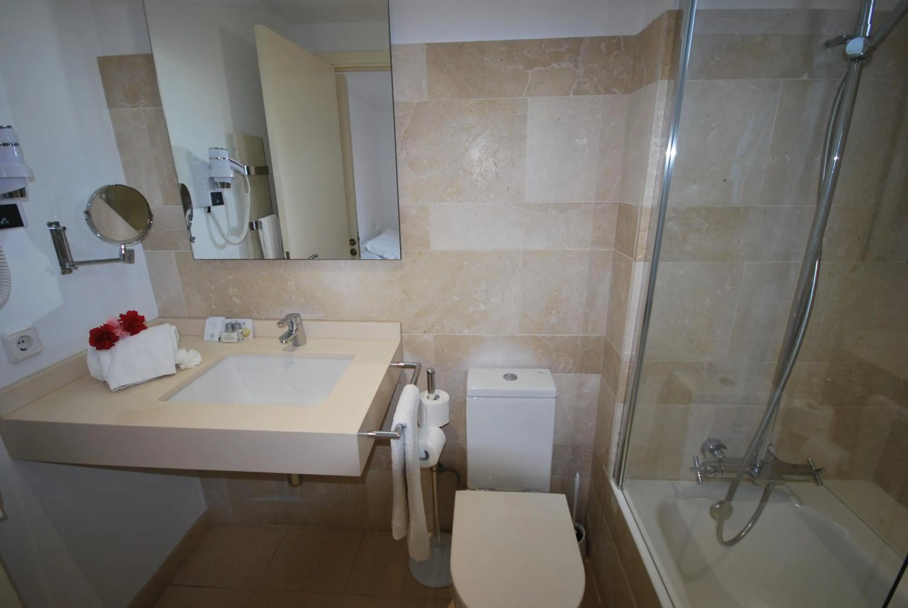 Bathroom in Apartamentos Alborada