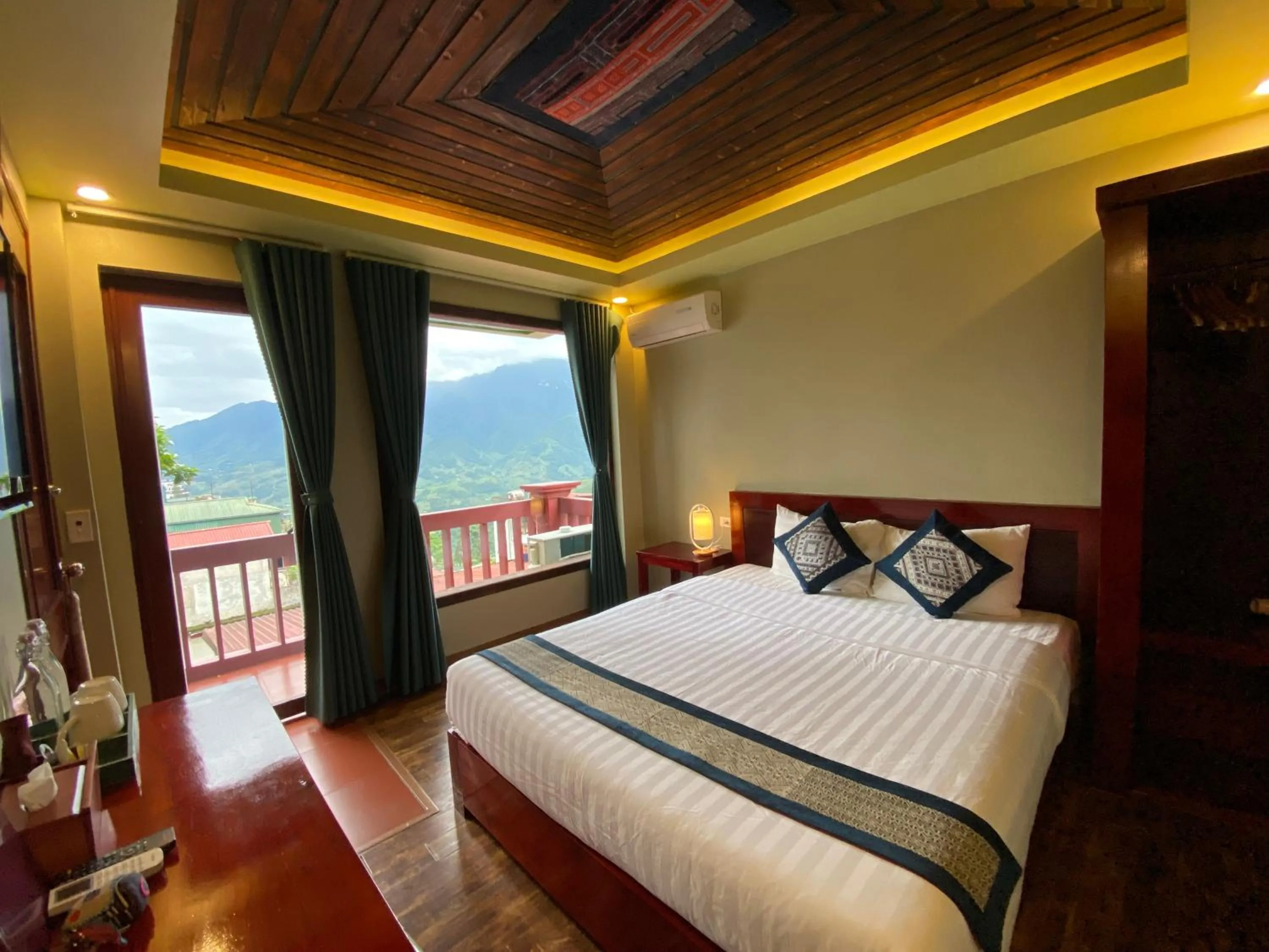 Bed in Botanic Sapa Hotel