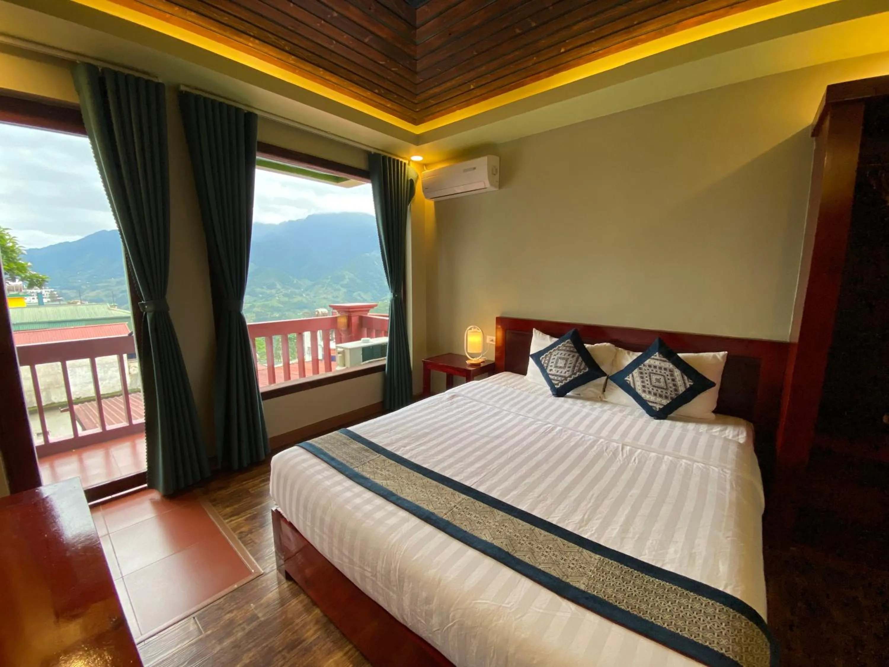 Bed in Botanic Sapa Hotel