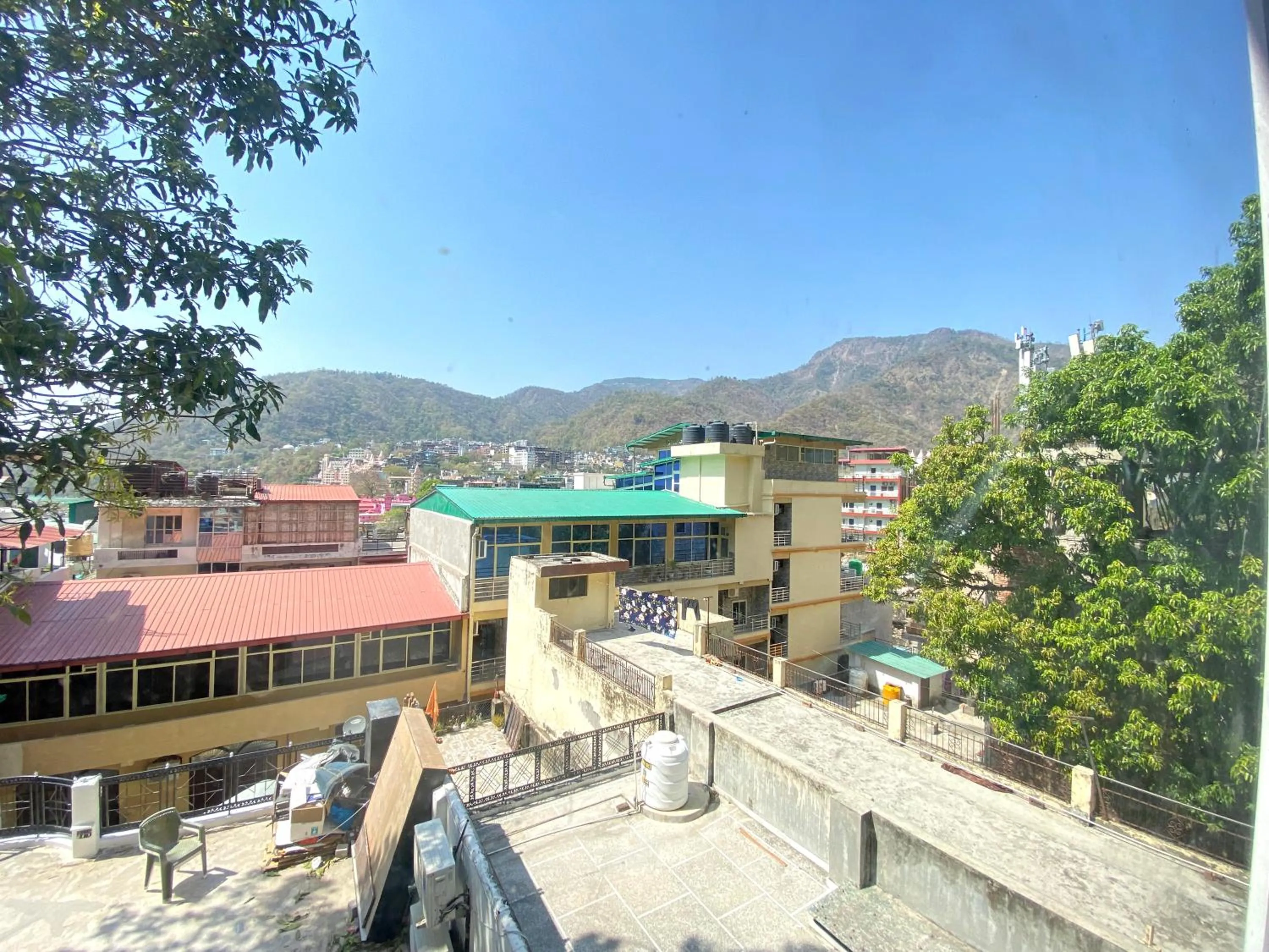 Property building in Sonu Guesthouse & Hostel, Rishikesh