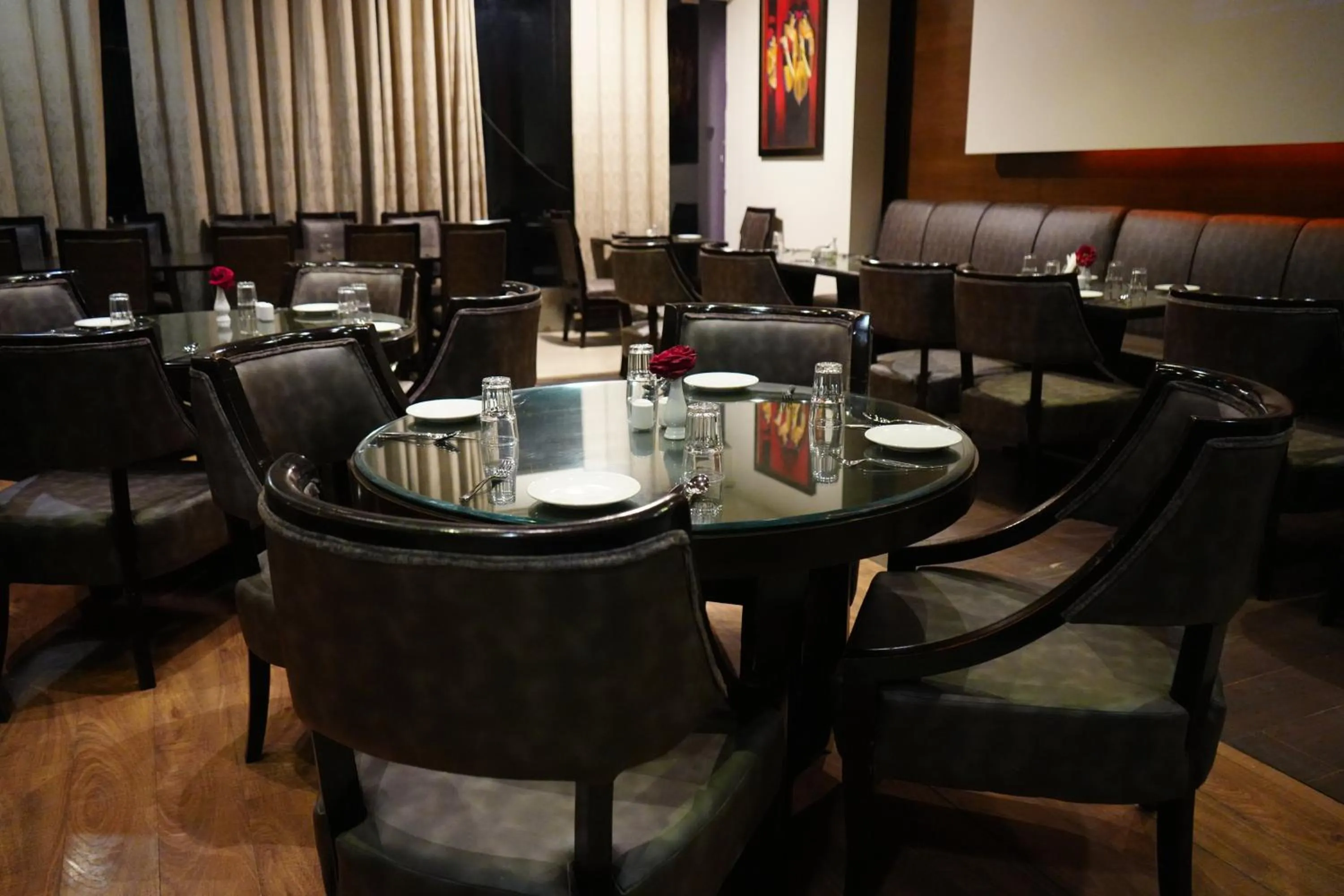 Restaurant/places to eat in Spree Hotel Meerut
