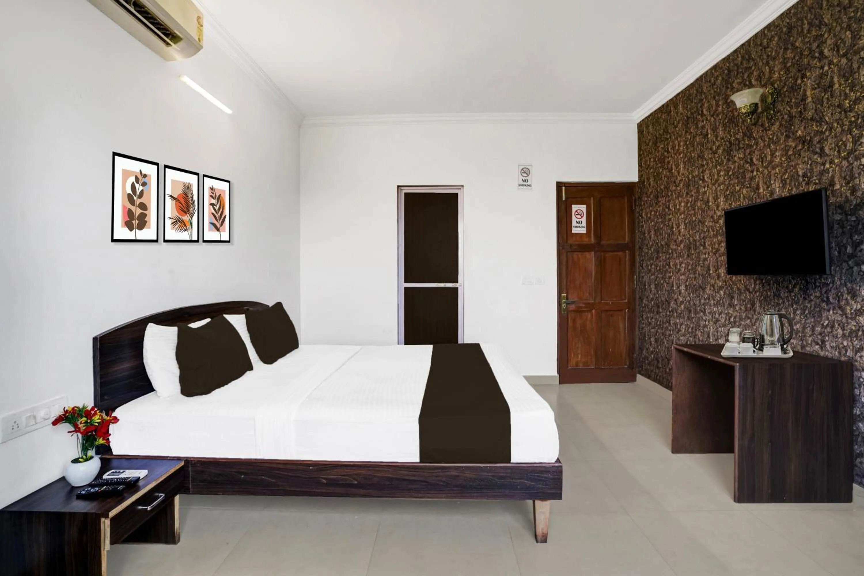 Bedroom, Bed in Super Hotel O Porvorim