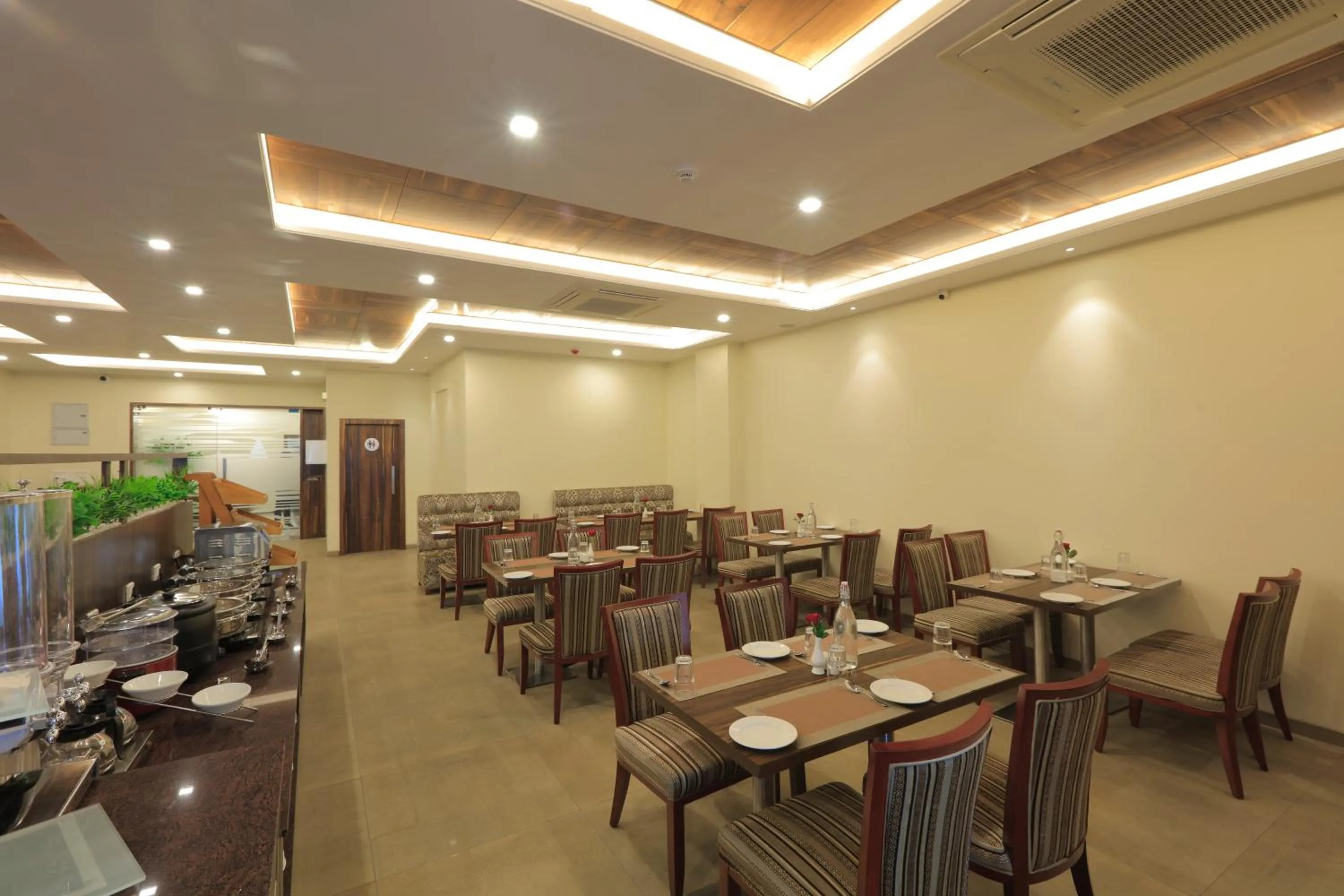 Restaurant/places to eat in Zip By Spree Hotels Kolhapur