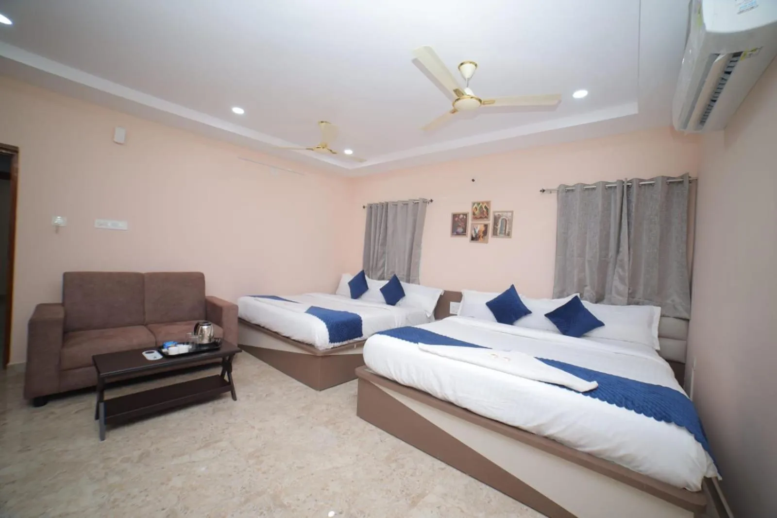 Bedroom, Bed in Sri Ganesh Grand