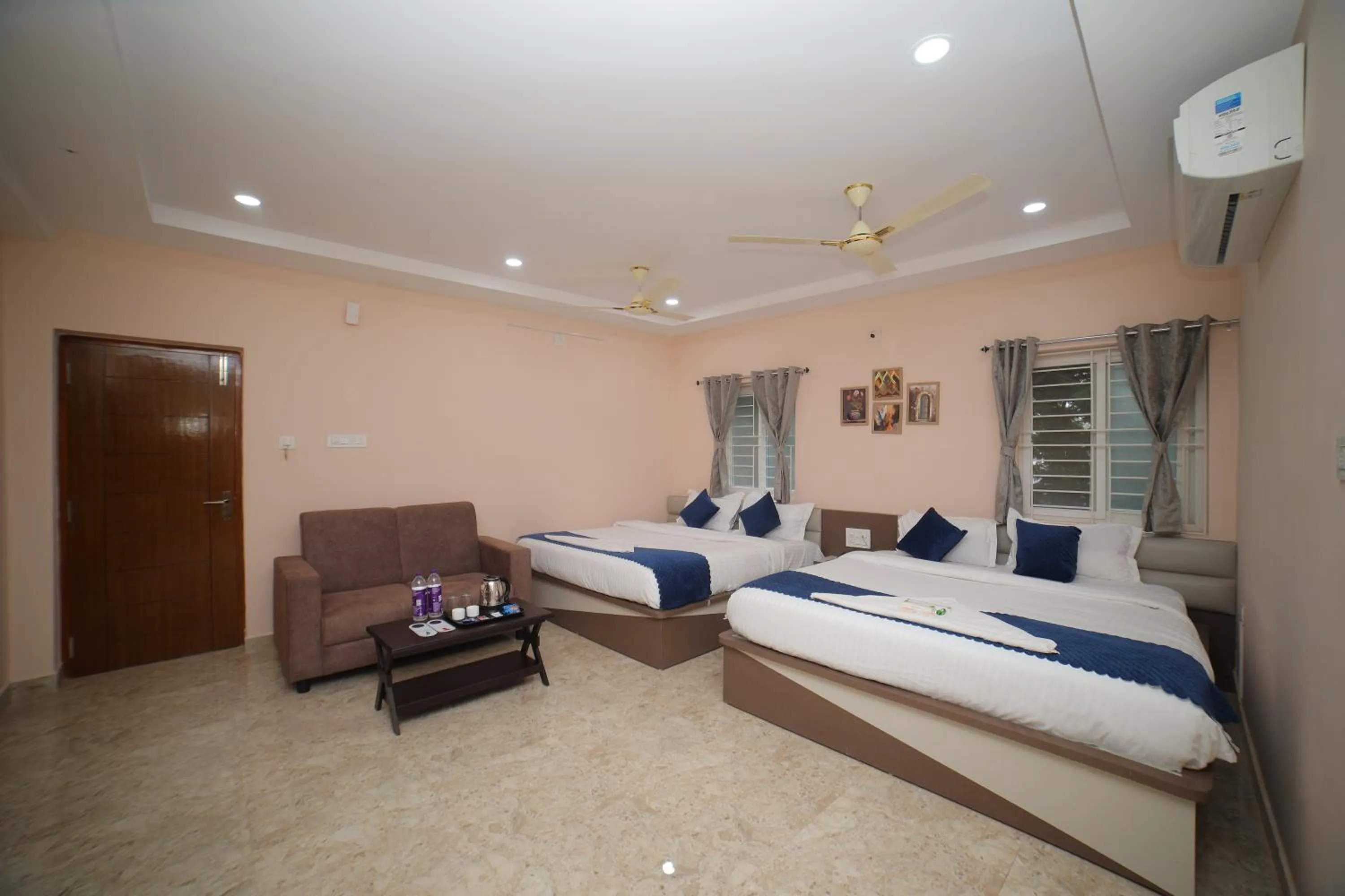 Bedroom, Bed in Sri Ganesh Grand