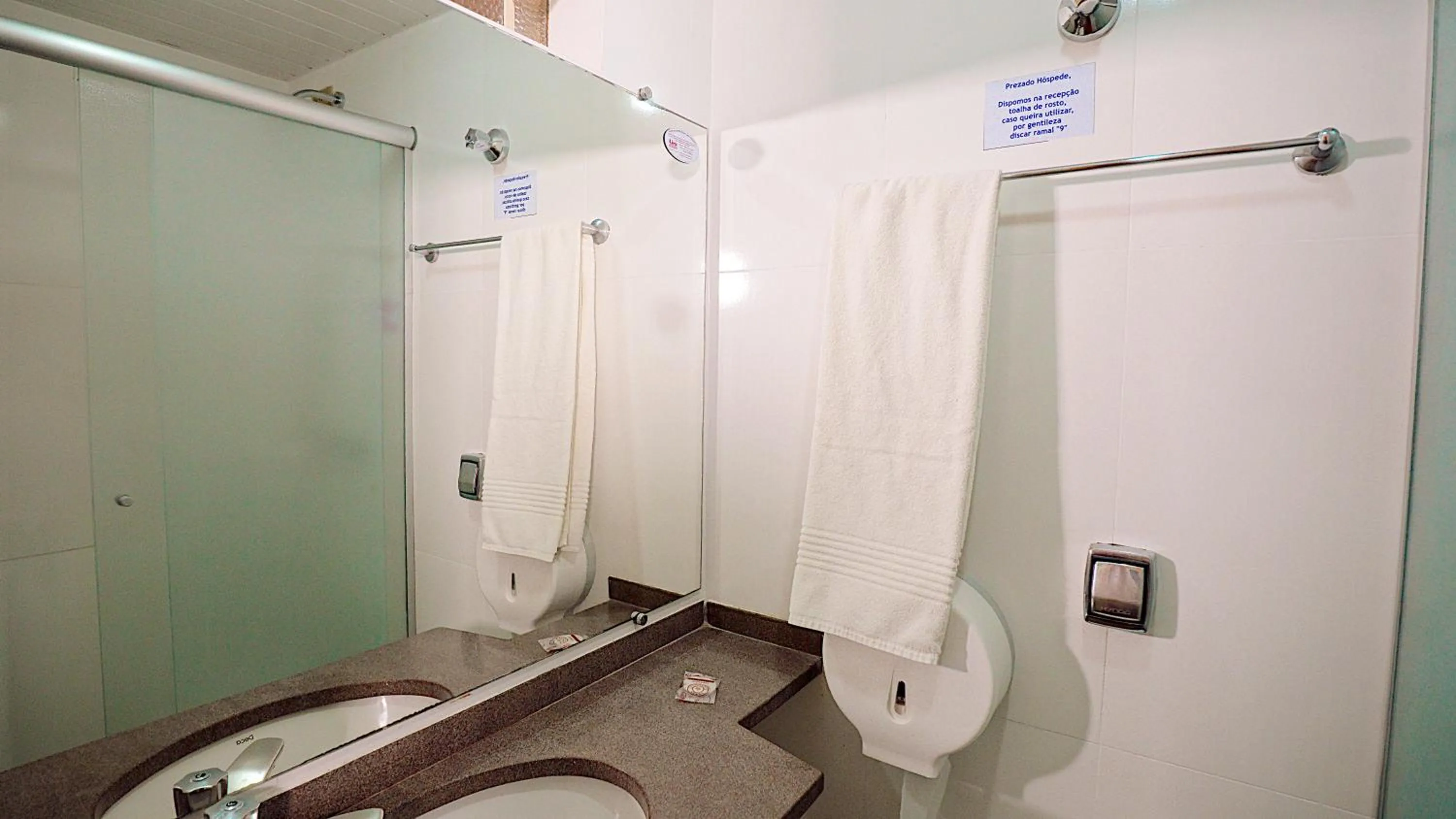 Toilet in Lira Hotel