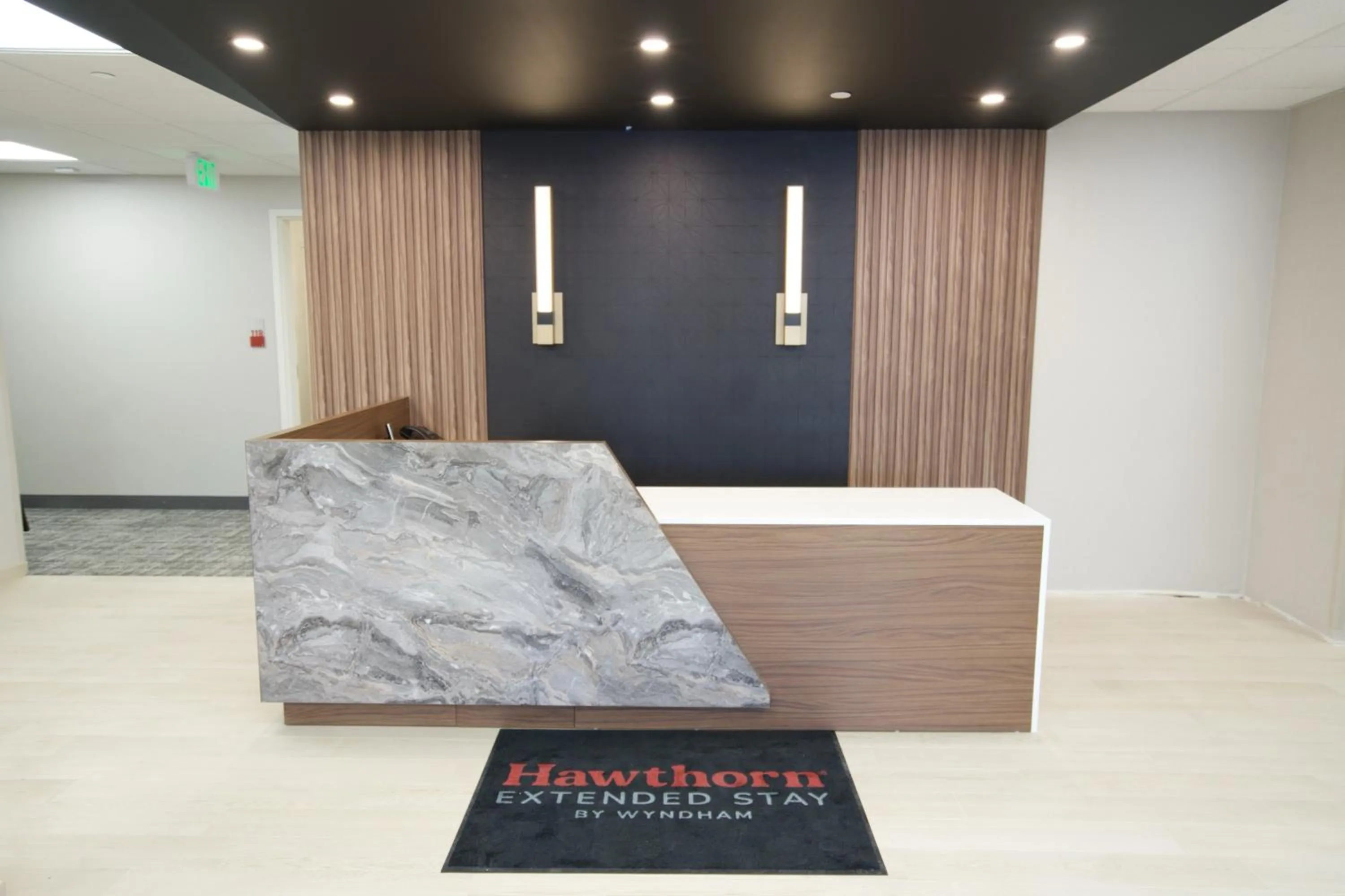 Lobby or reception in Hawthorn Extended Stay by Wyndham Jackson Alpine