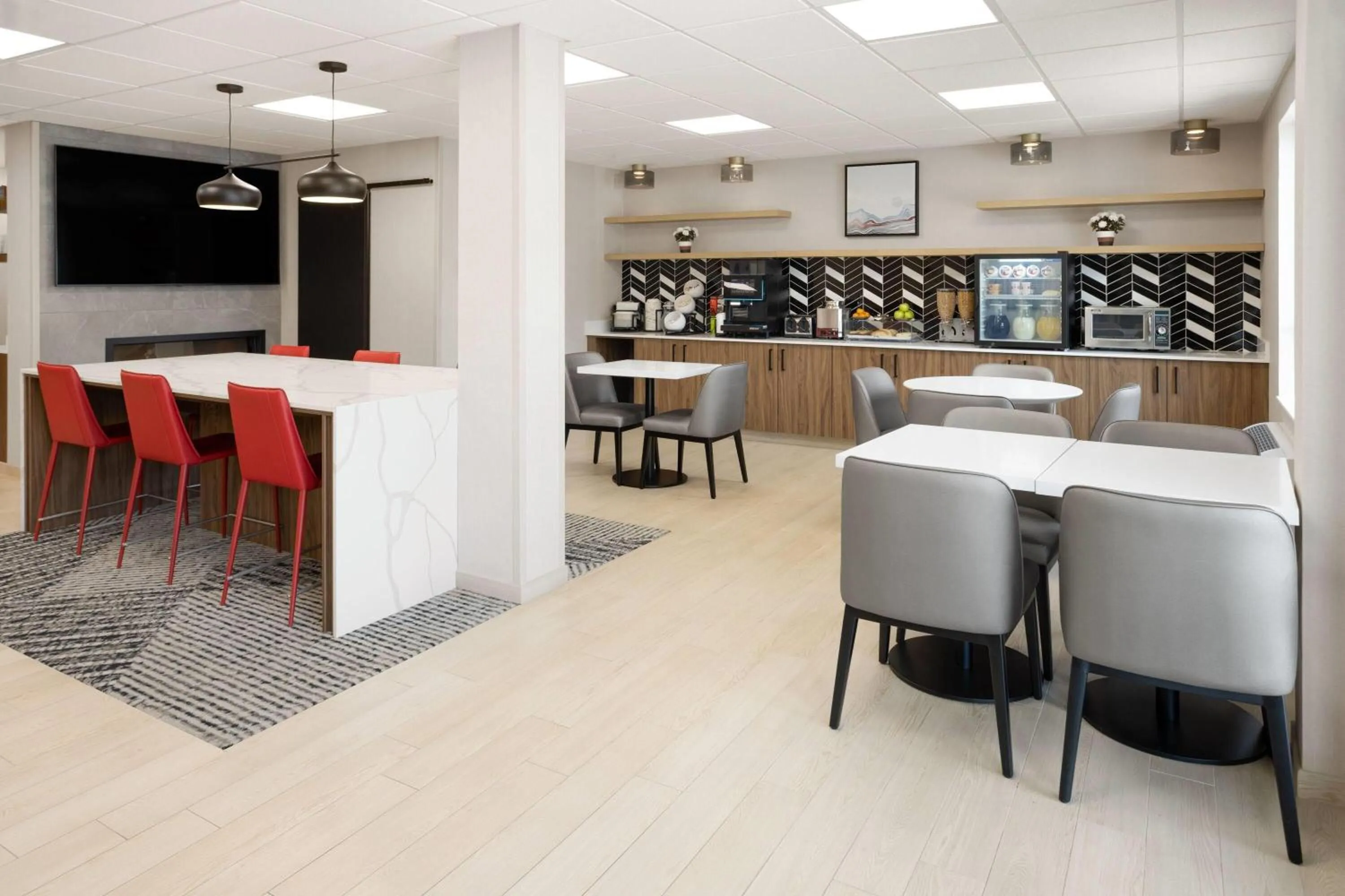 Breakfast in Hawthorn Extended Stay by Wyndham Jackson Alpine