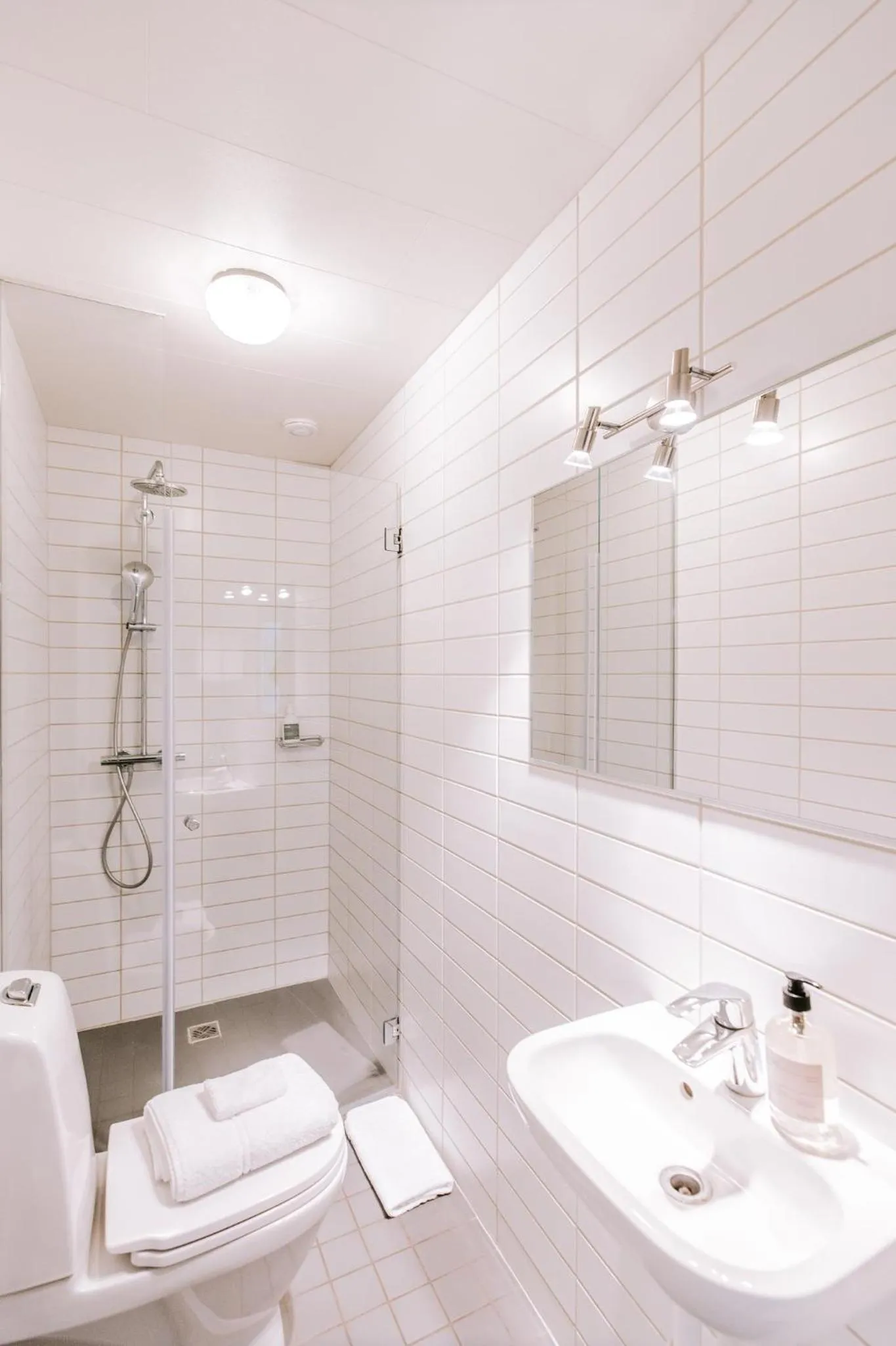 Bathroom in Eldá apartments