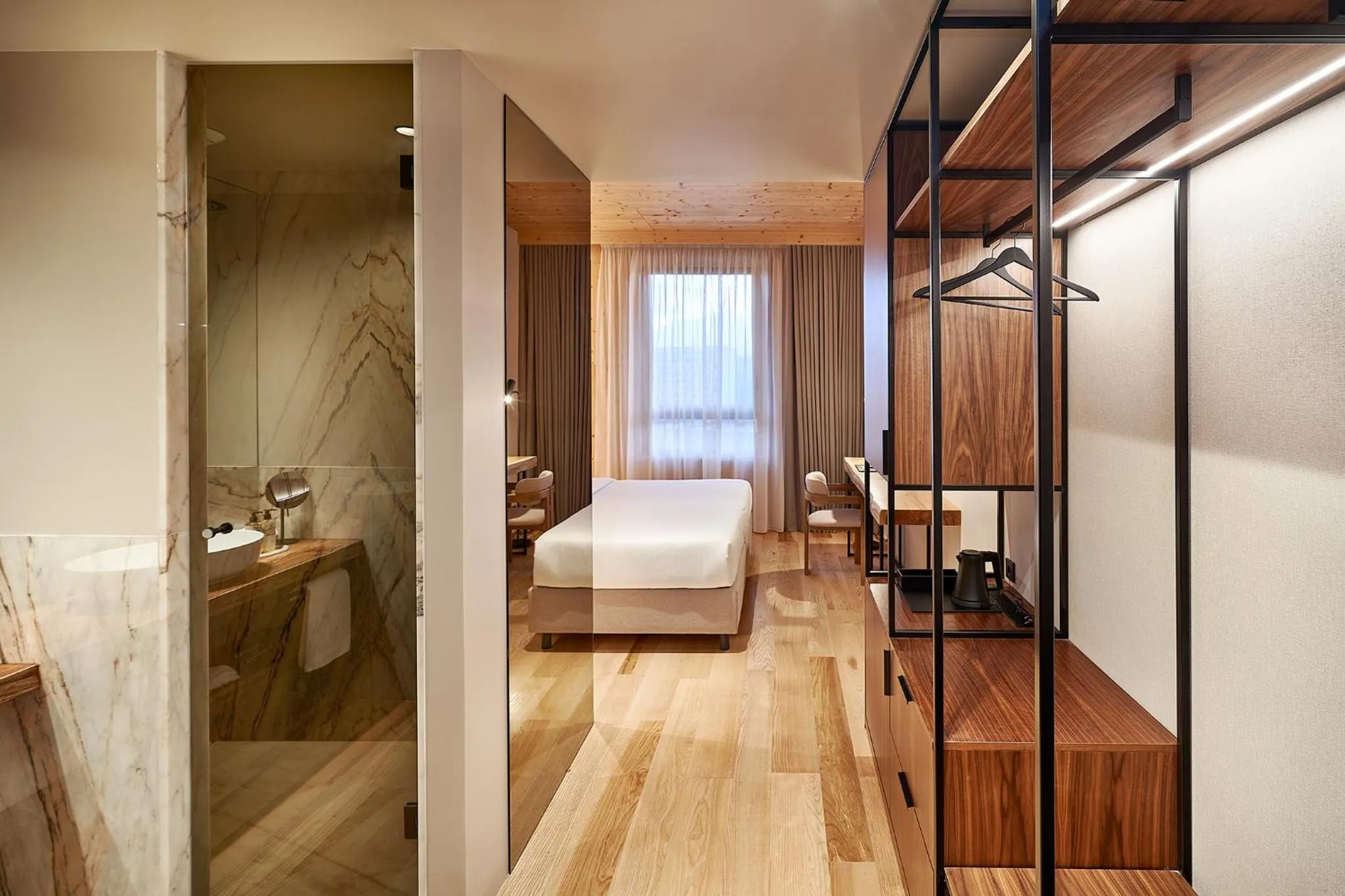 Bedroom, Bed in The Log Porto Hotel by Piamonte Hotels