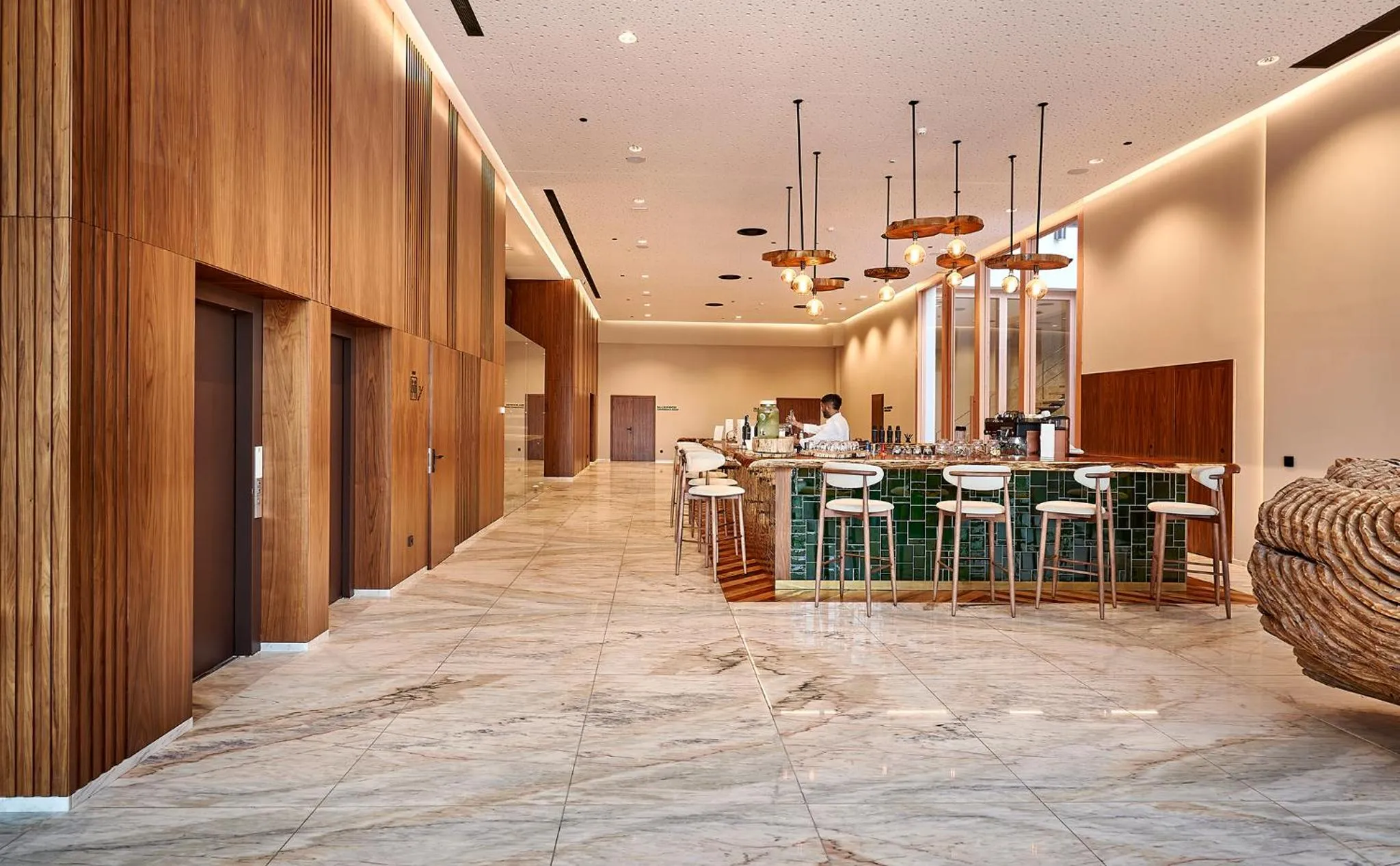 Lounge or bar in The Log Porto Hotel by Piamonte Hotels