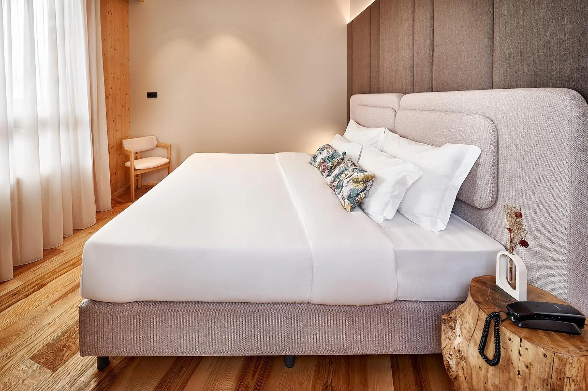 Bedroom, Bed in The Log Porto Hotel by Piamonte Hotels