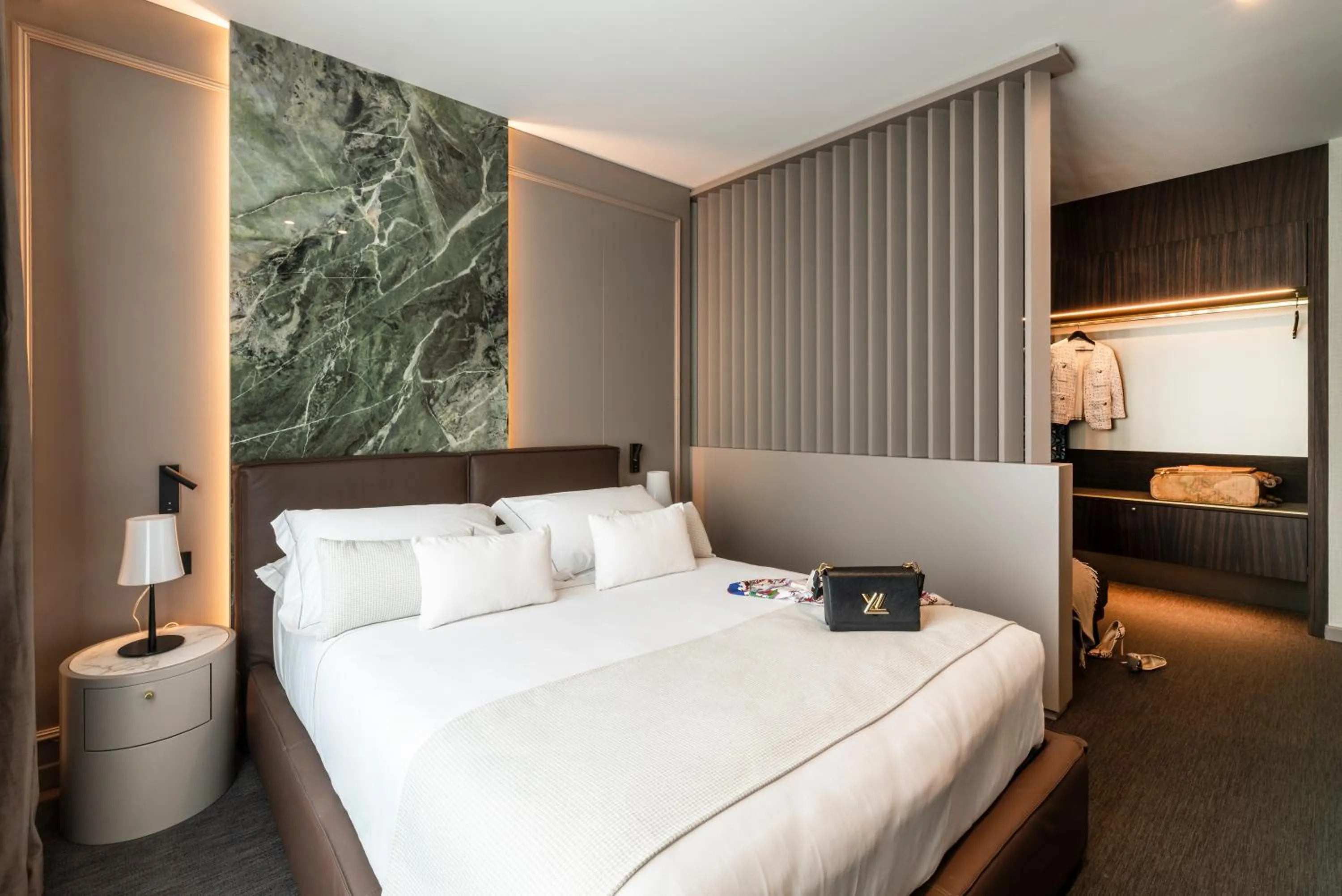 Bed in Duomo Hotel & Apartments