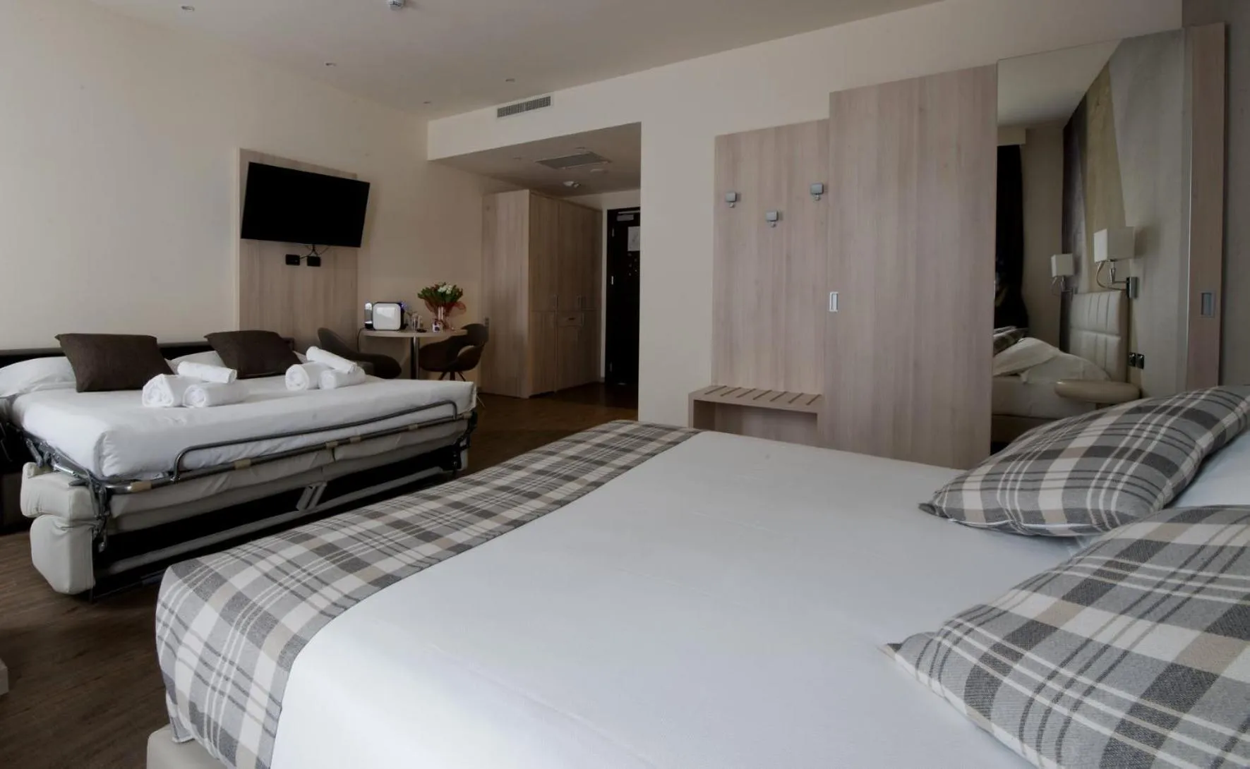 Bed in Duomo Hotel & Apartments