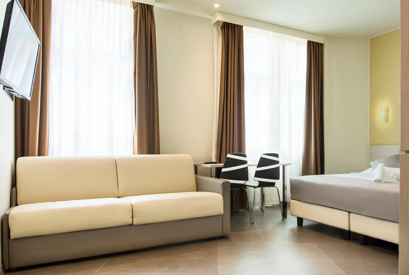 Photo of the whole room, Bed in Duomo Hotel & Apartments