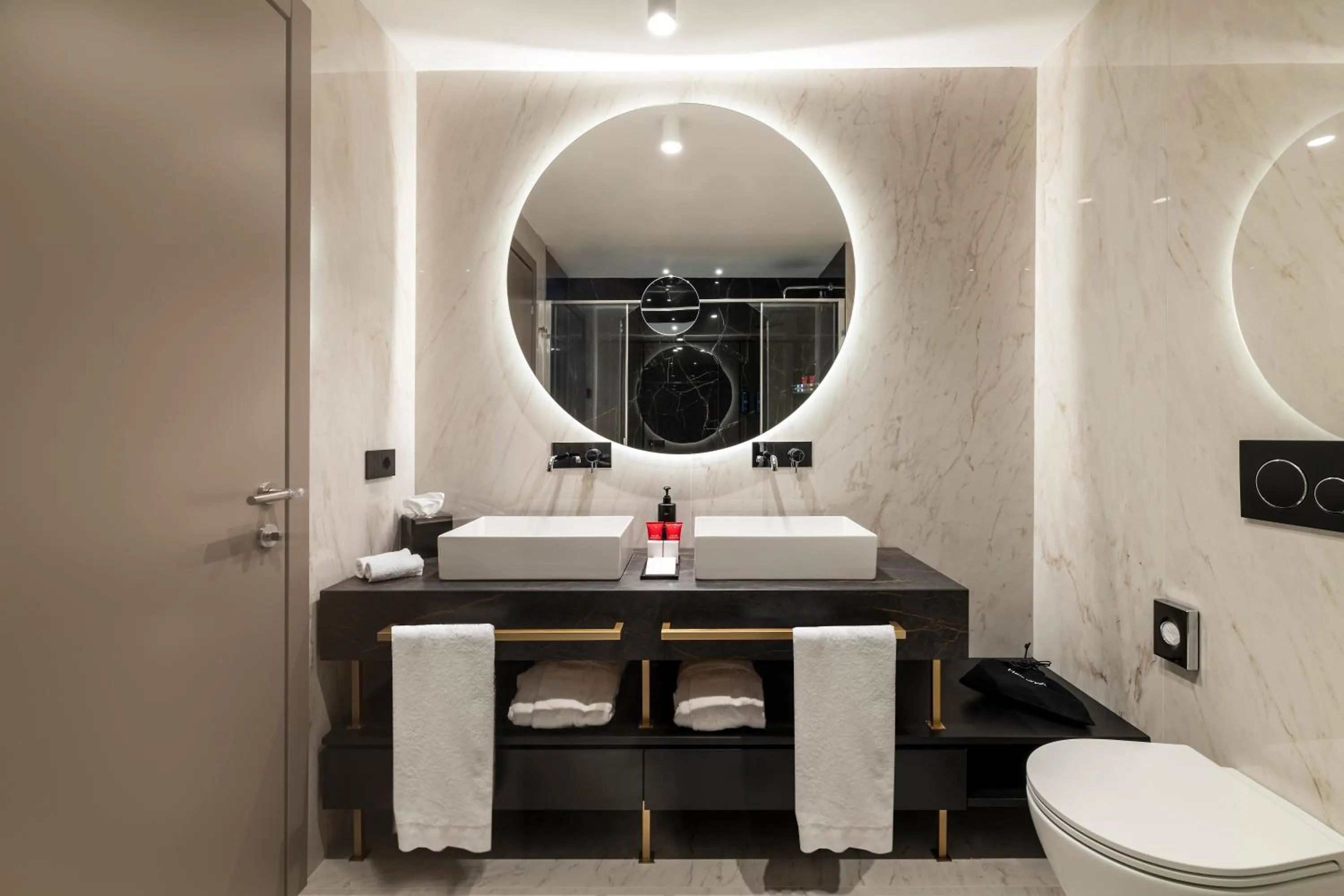 Duomo Hotel & Apartments