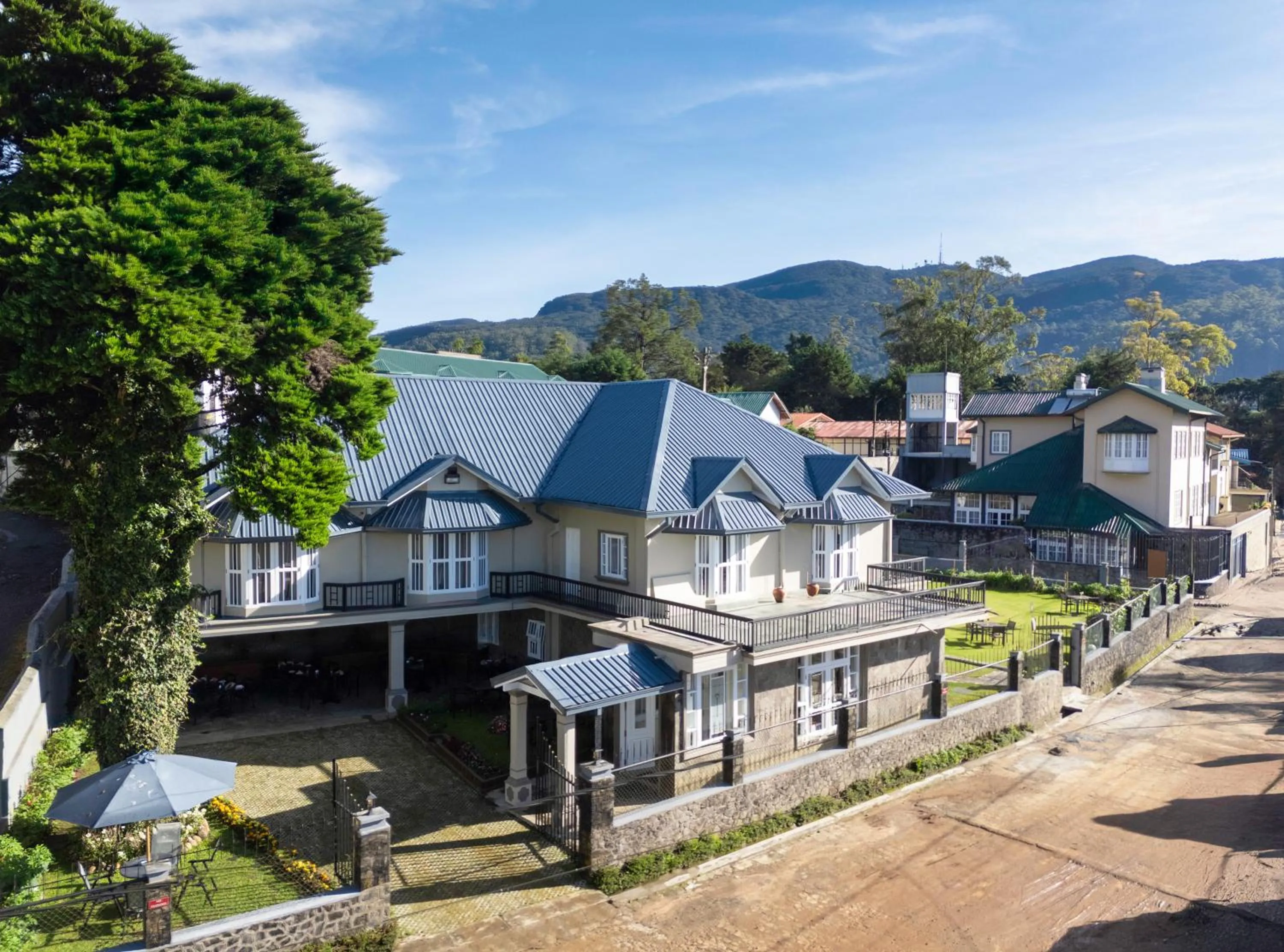 Property building in Grand Bungalow Nuwara Eliya by Seven Angels