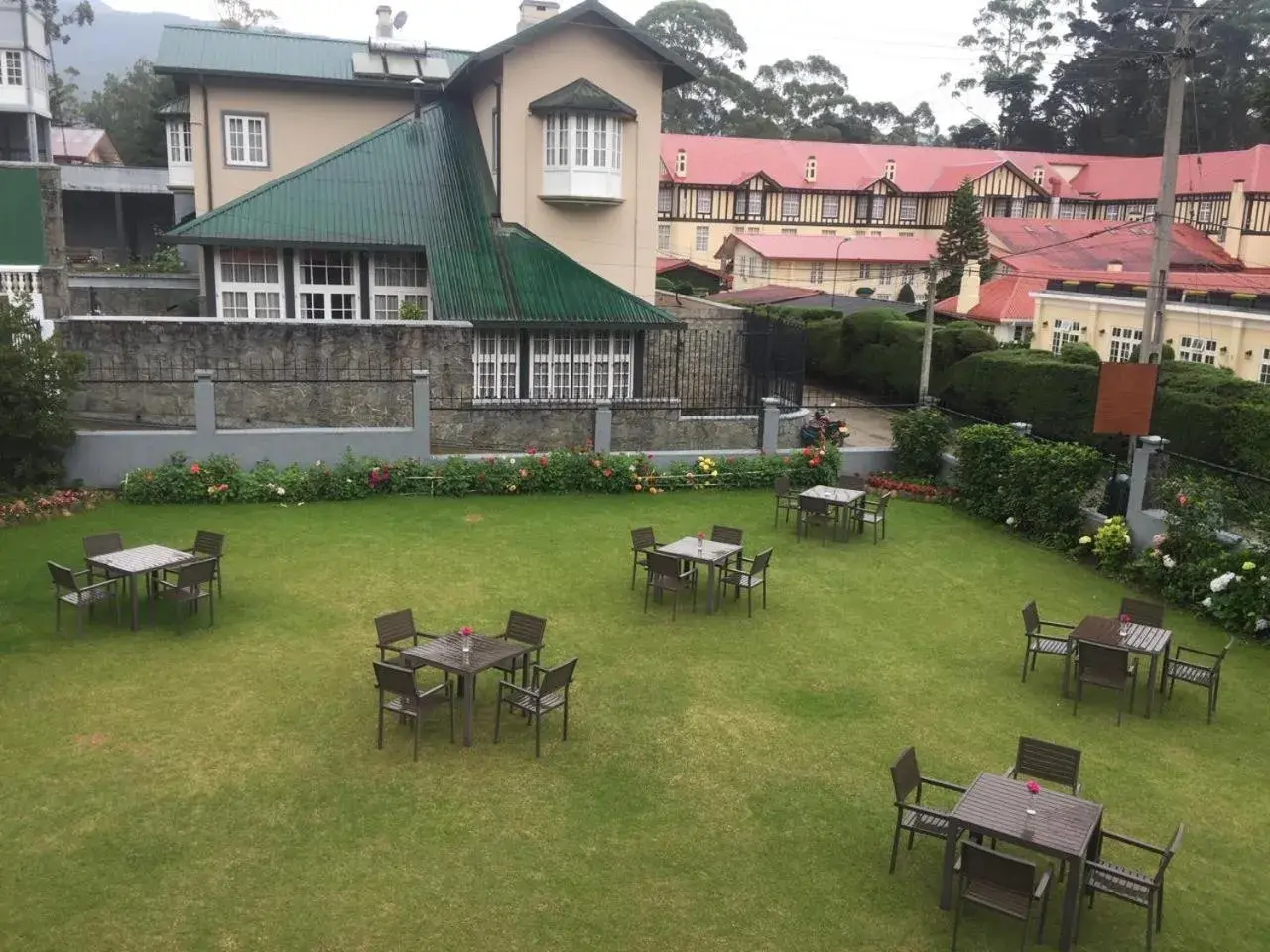 Superior Triple Room - single occupancy in Grand Bungalow Nuwara Eliya by Seven Angels Superior Triple Room - single occupancy in Grand Bungalow Nuwara Eliya by Seven Angels