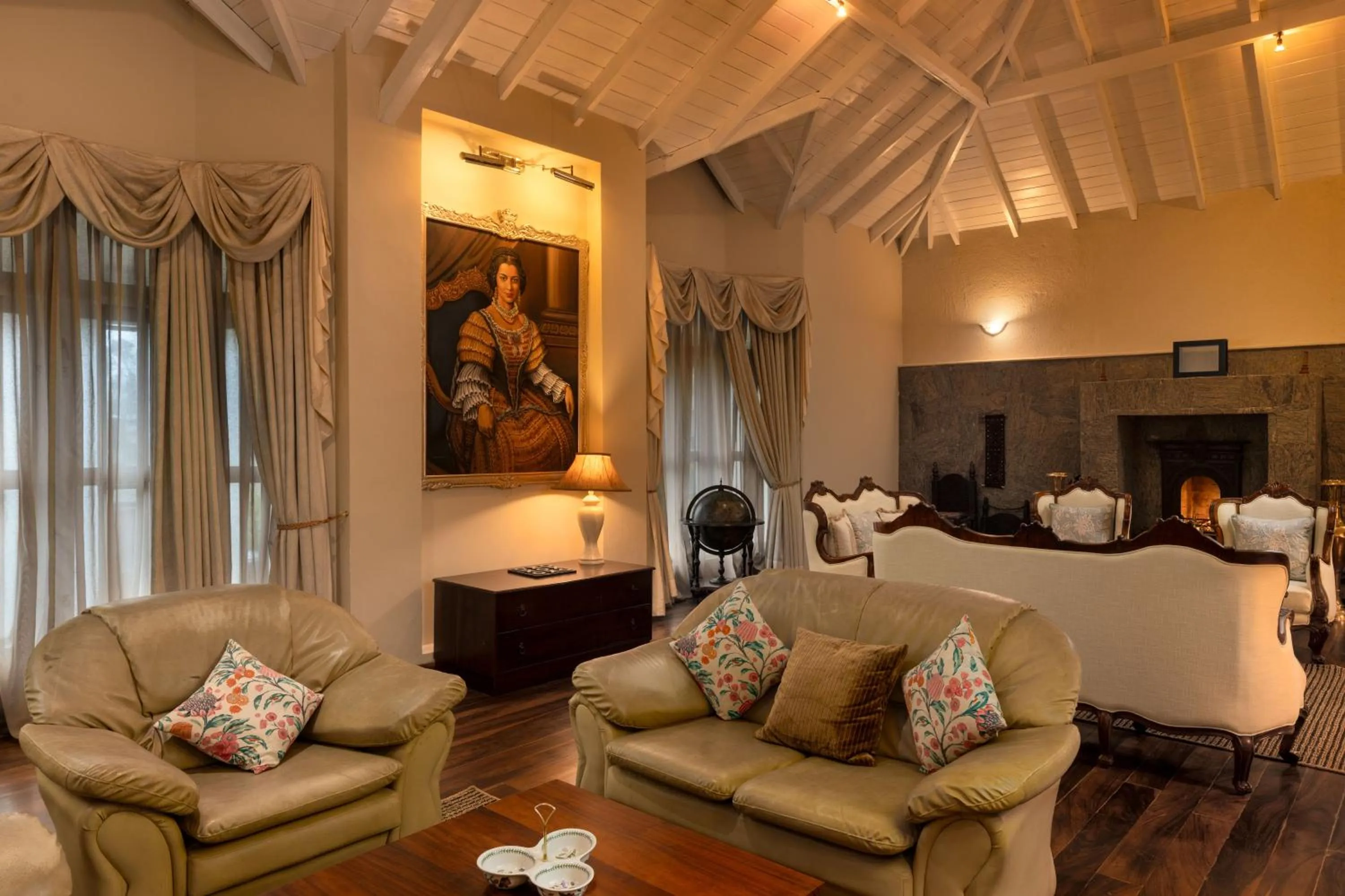 Living room in Grand Bungalow Nuwara Eliya by Seven Angels