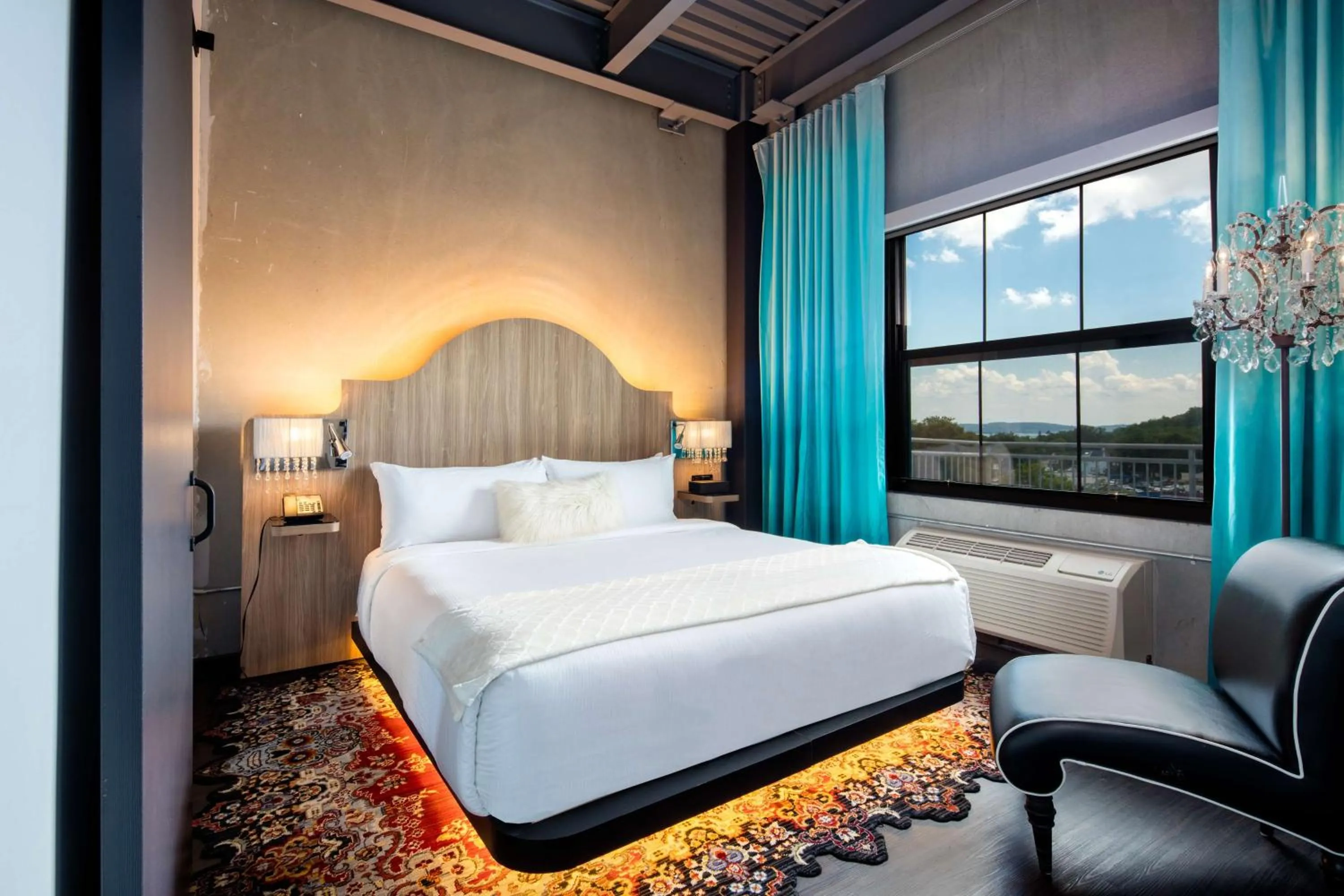 Photo of the whole room, Bed in Hotel Nyack, a JdV by Hyatt Hotel