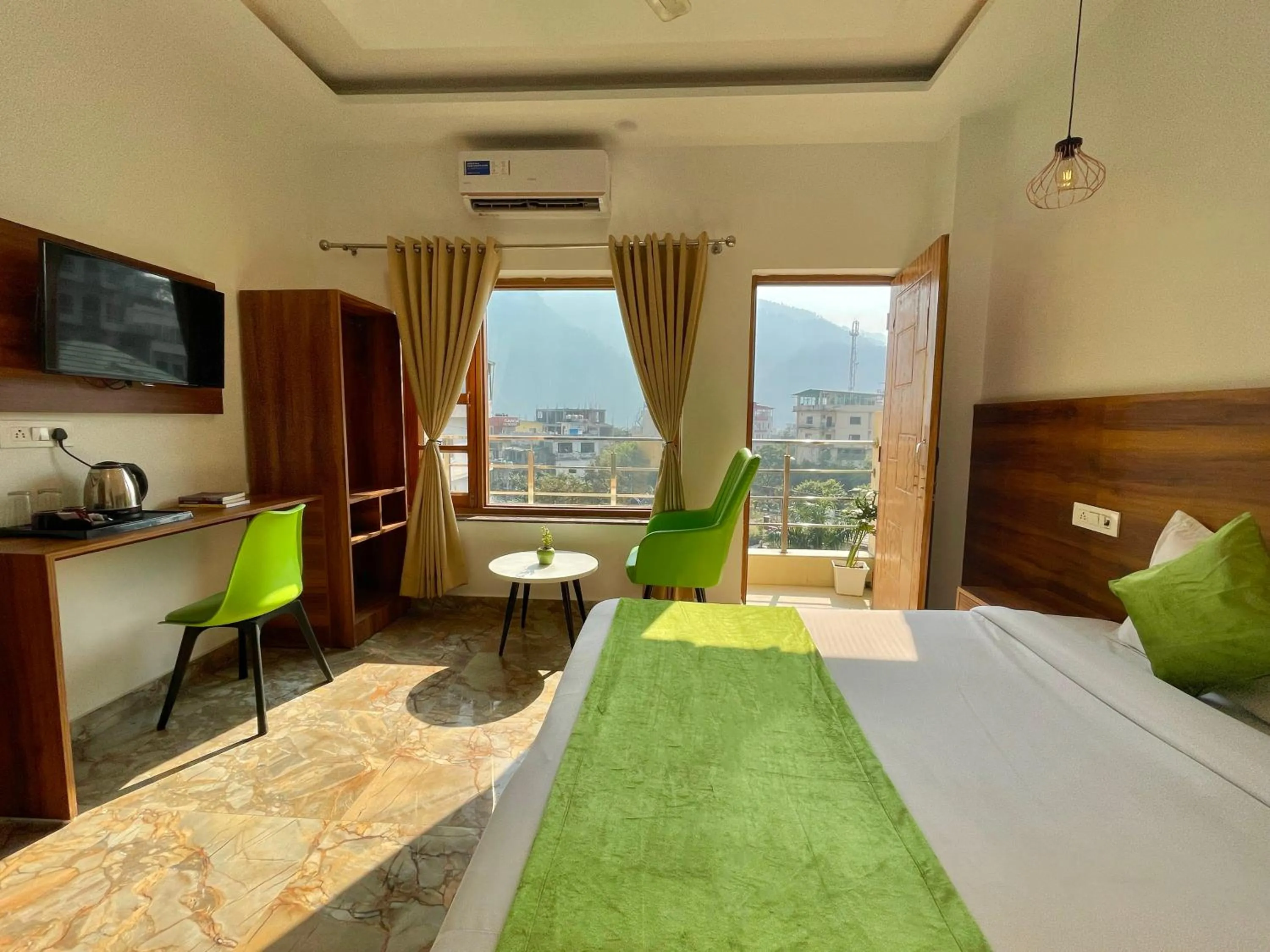 Bed in Wanna Stay Rishikesh