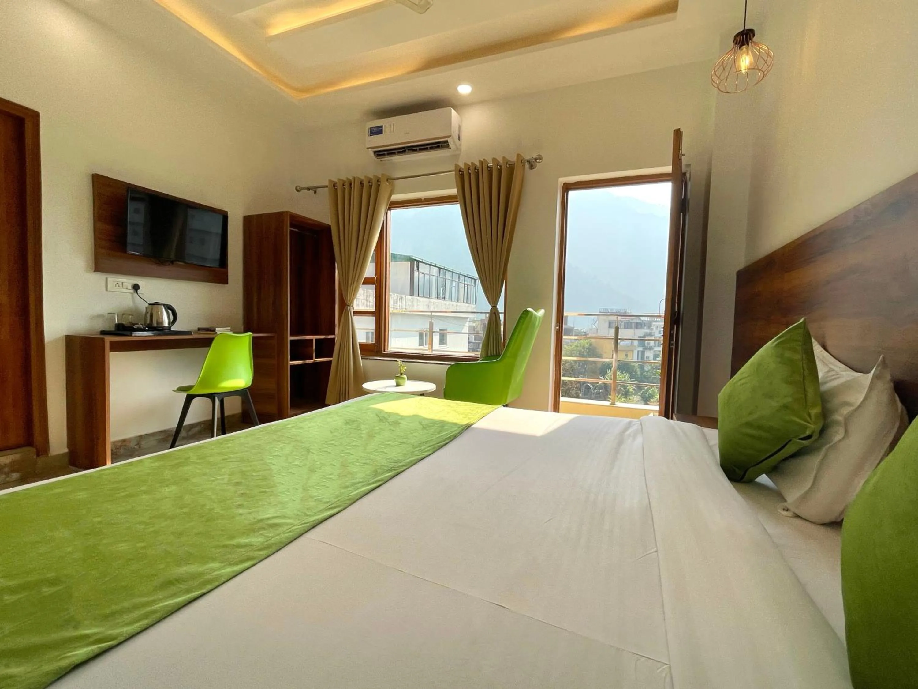 Bed in Wanna Stay Rishikesh