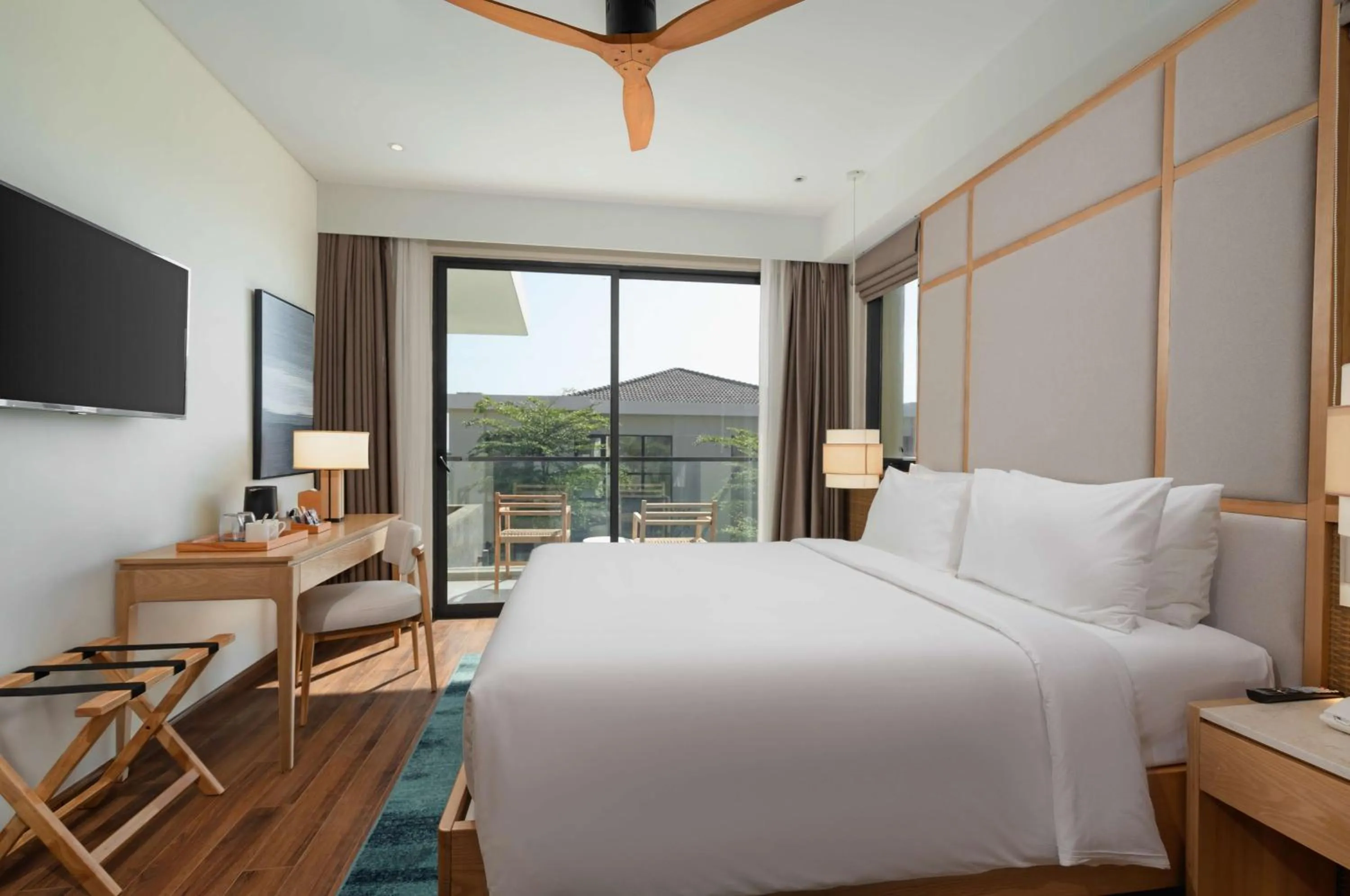 Bedroom, Bed in Radisson Resort Mui Ne