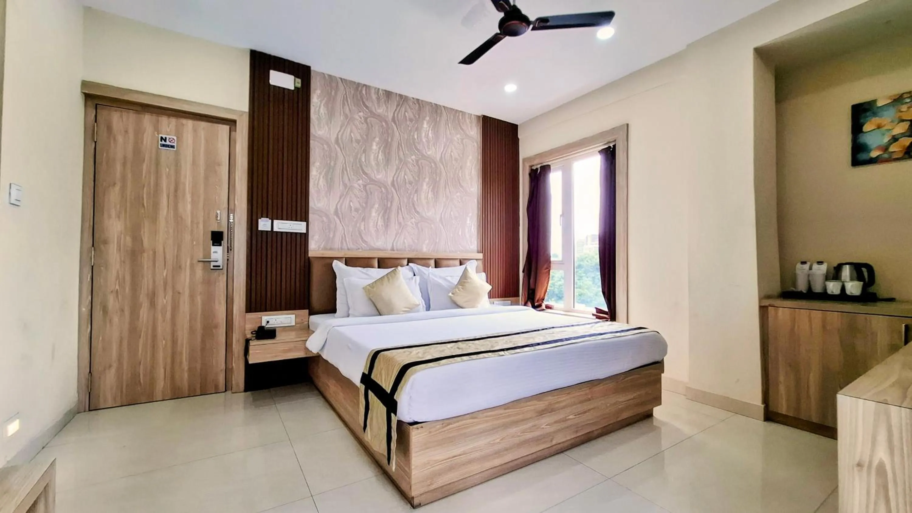 Bed in Park Eastern Hotel